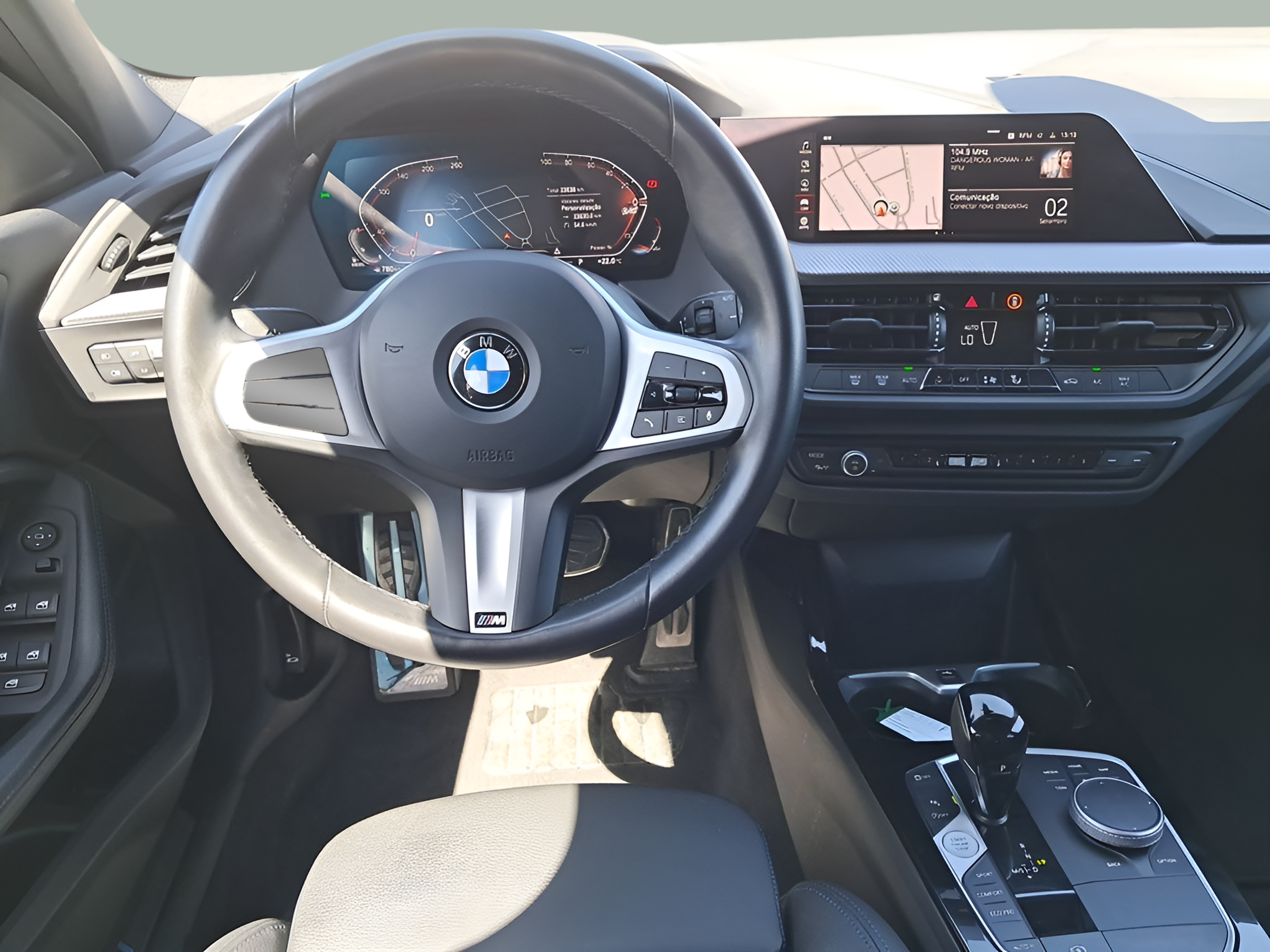 BMW Série 1 116d color Gris. Año 2024. 85KW(116CV). Diesel. En concesionario Caetano Baviera Portimão de Portimão