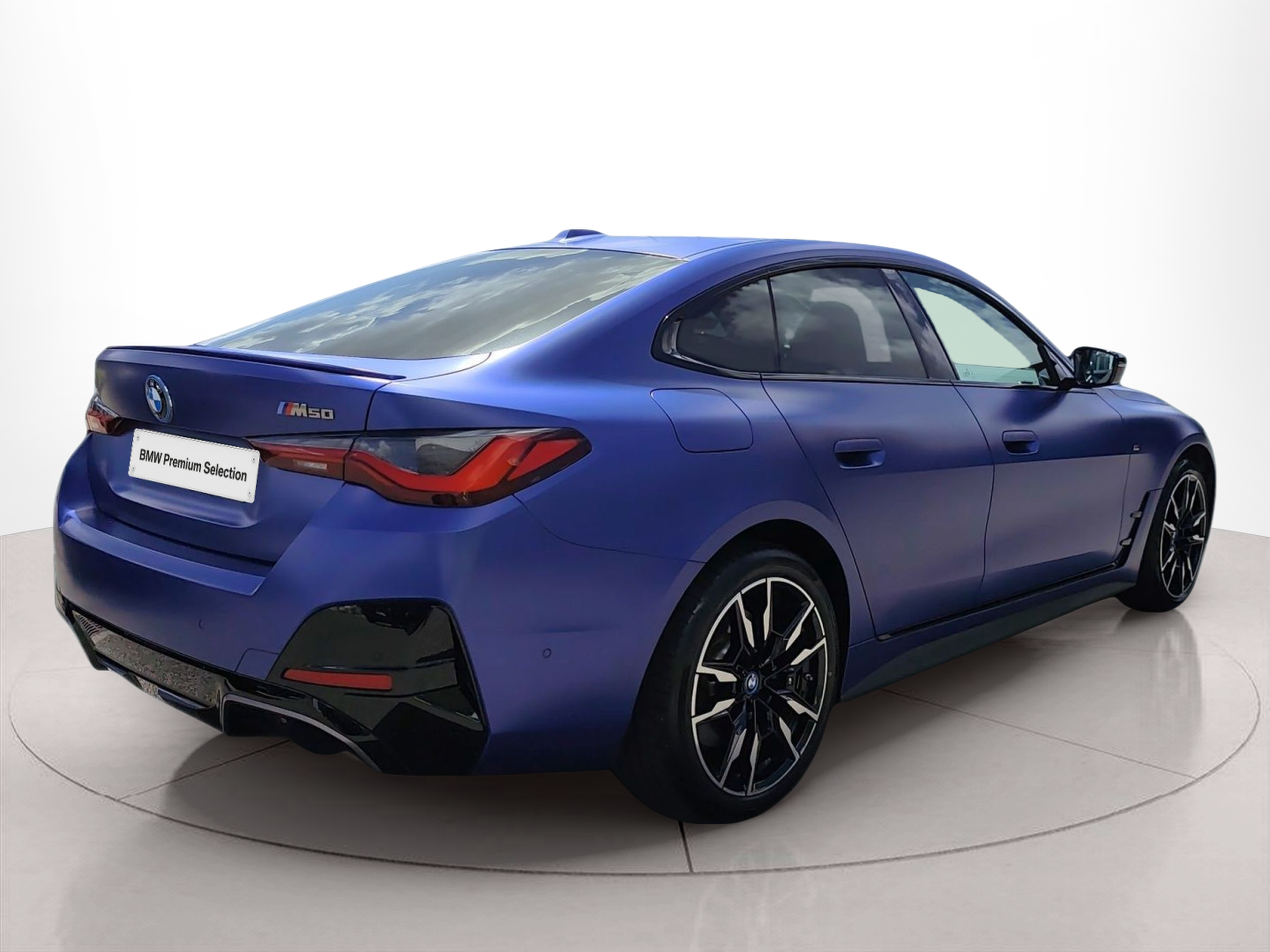 BMW i4 i4 M50 color Azul. Año 2022. 400KW(544CV). Elétrico. En concesionario Caetano Baviera Aveiro de Aveiro
