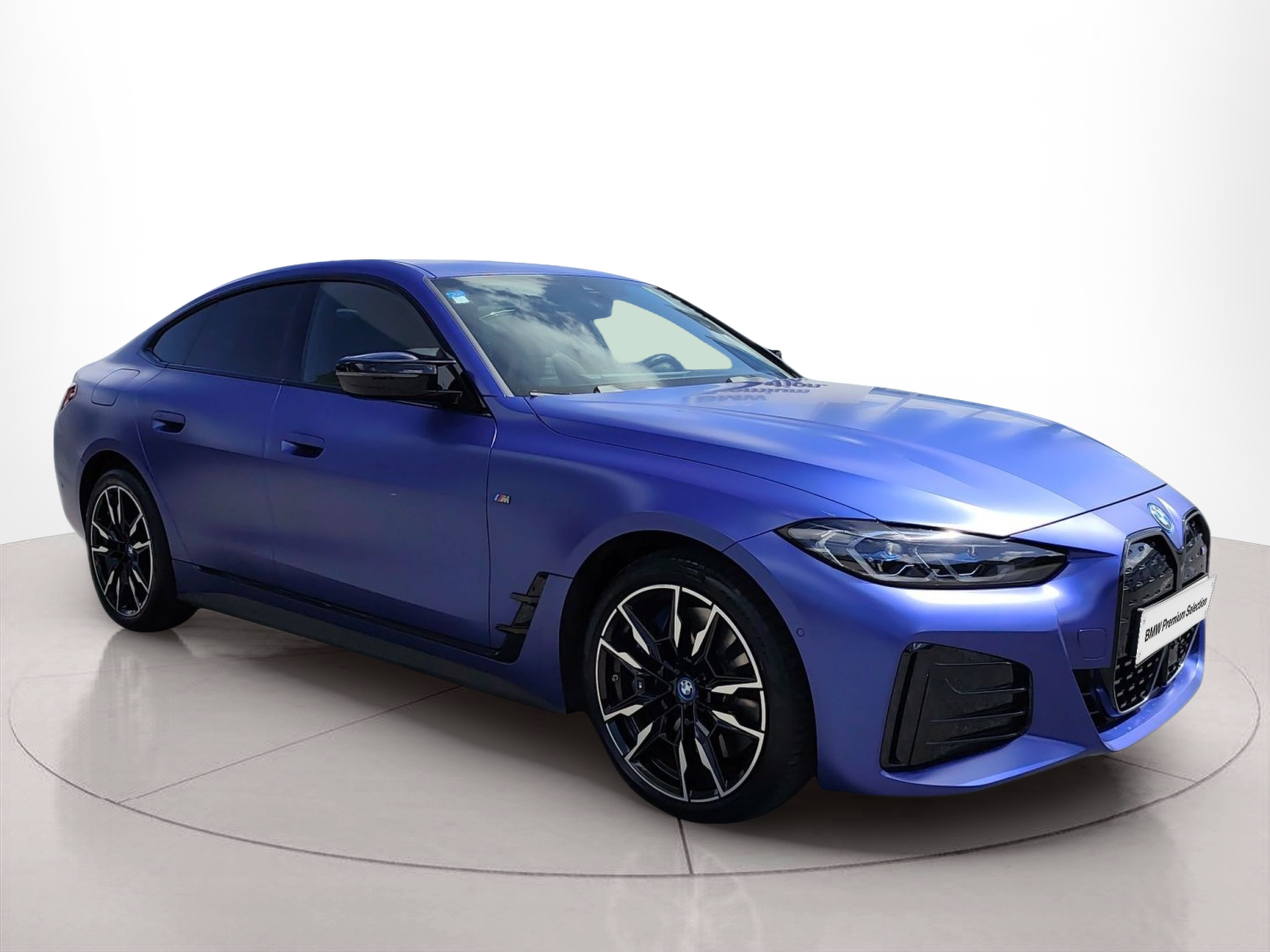 BMW i4 i4 M50 color Azul. Año 2022. 400KW(544CV). Elétrico. En concesionario Caetano Baviera Aveiro de Aveiro