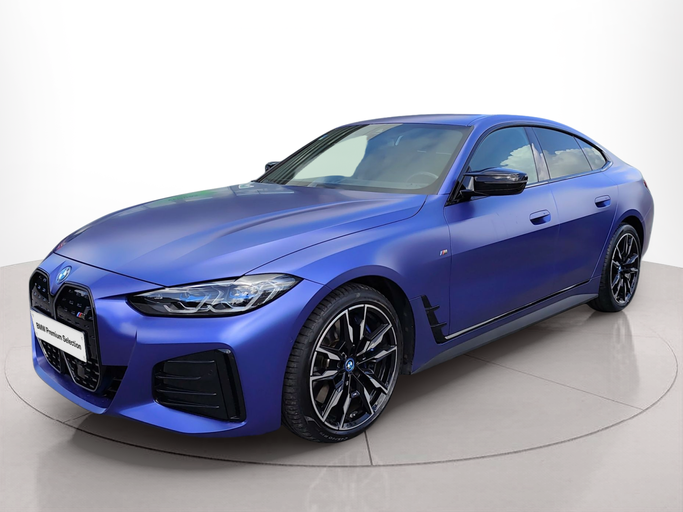 Fotos de BMW i4 i4 M50 color Azul. Año 2022. 400KW(544CV). Elétrico. En concesionario Caetano Baviera Aveiro de Aveiro