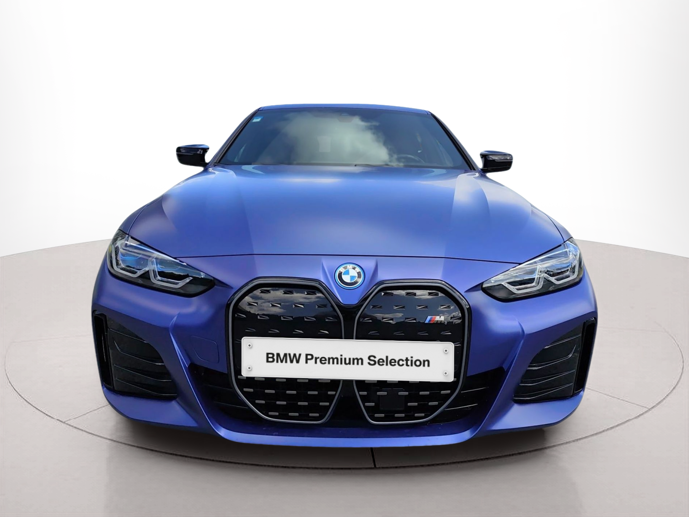 Fotos de BMW i4 i4 M50 color Azul. Año 2022. 400KW(544CV). Elétrico. En concesionario Caetano Baviera Aveiro de Aveiro