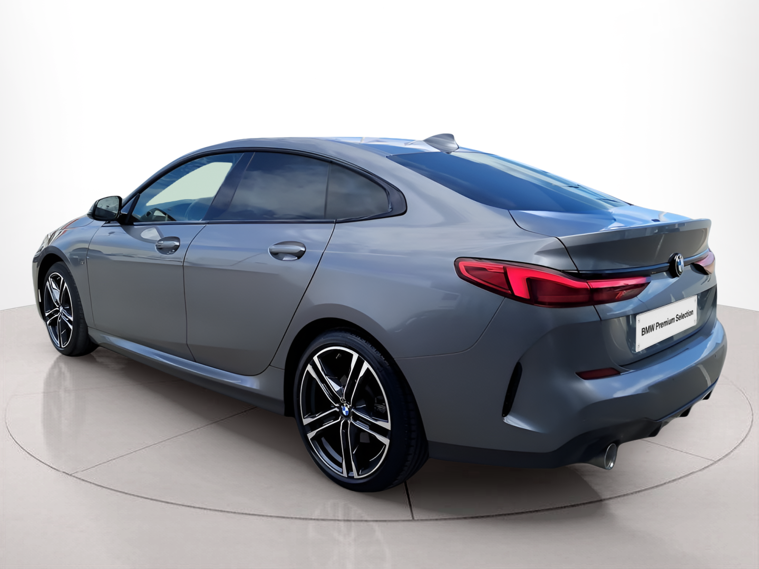 BMW Série 2 216d Gran Coupe color Gris. Año 2024. 85KW(116CV). Diesel. En concesionario Caetano Portimão de Portimão