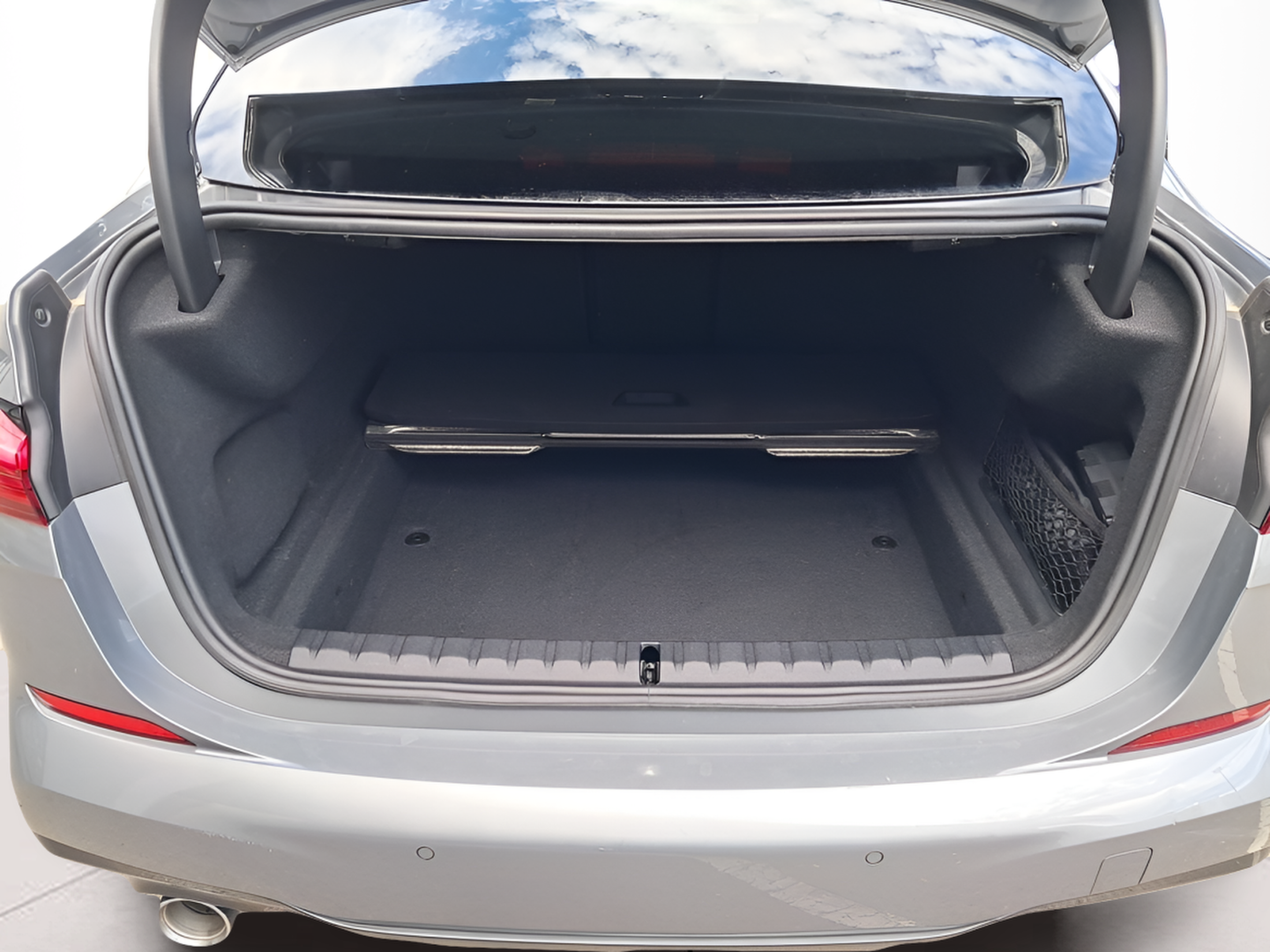 BMW Série 2 216d Gran Coupe color Gris. Año 2024. 85KW(116CV). Diesel. En concesionario Caetano Portimão de Portimão