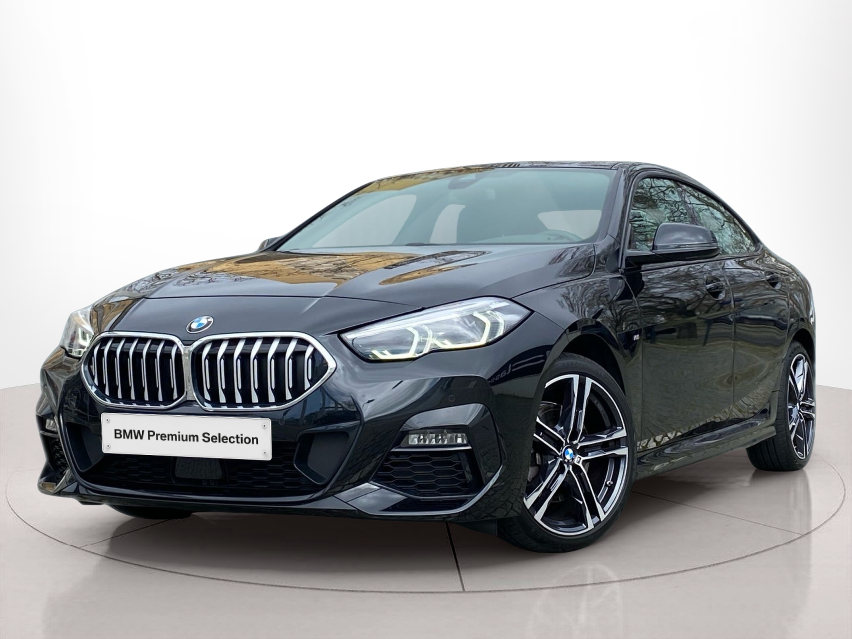 Fotos de BMW Série 2 216d Gran Coupe color Negro. Año 2024. 85KW(116CV). Diesel. En concesionario Caetano Cascais de Cascais