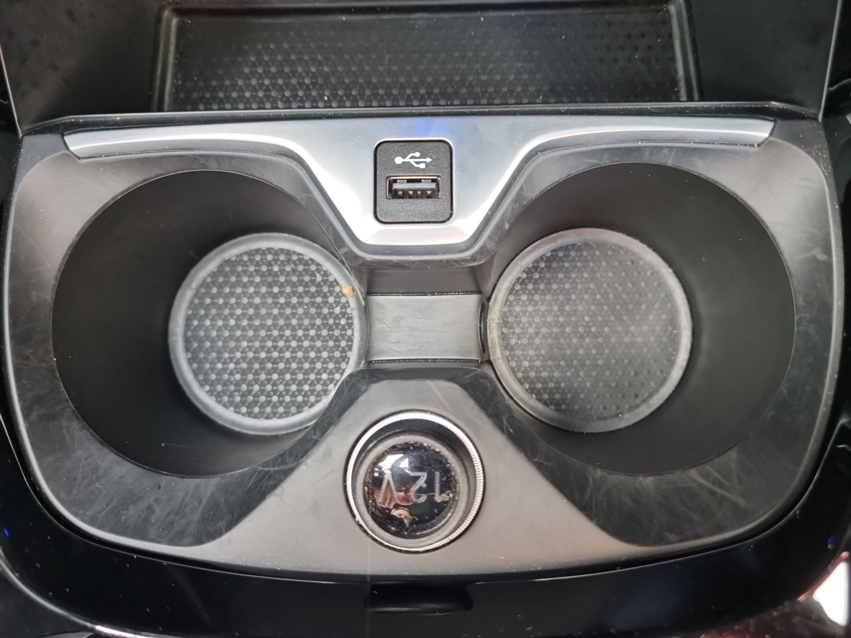 BMW Série 2 216d Gran Coupe color Gris Plata. Año 2024. 85KW(116CV). Diesel. En concesionario Caetano Baviera Santa Maria da Feira de Santa Maria da Feira