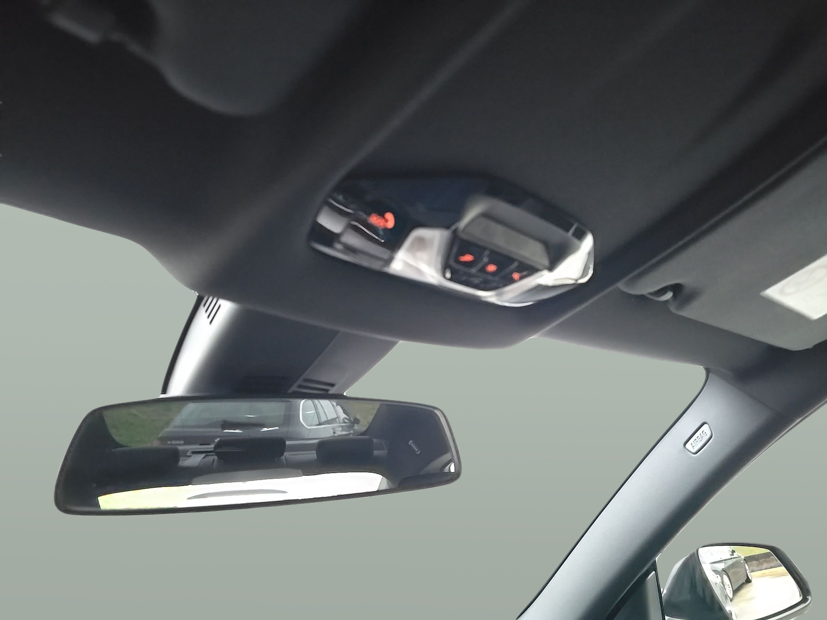 BMW Série 2 216d Gran Coupe color Gris. Año 2024. 85KW(116CV). Diesel. En concesionario Caetano Santa Maria da Feira de Santa Maria da Feira