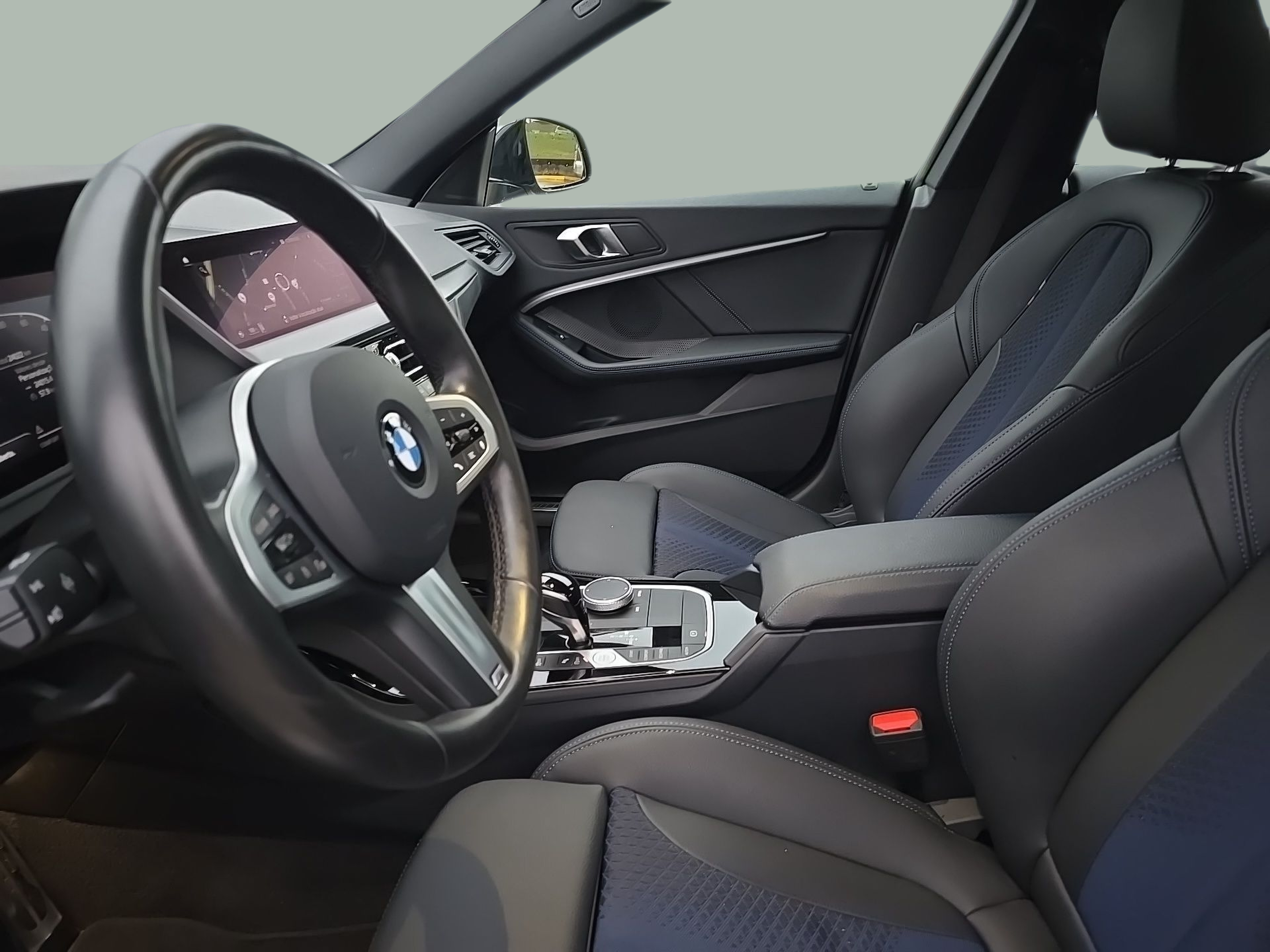 BMW Série 2 216d Gran Coupe color Gris. Año 2024. 85KW(116CV). Diesel. En concesionario Caetano Santa Maria da Feira de Santa Maria da Feira