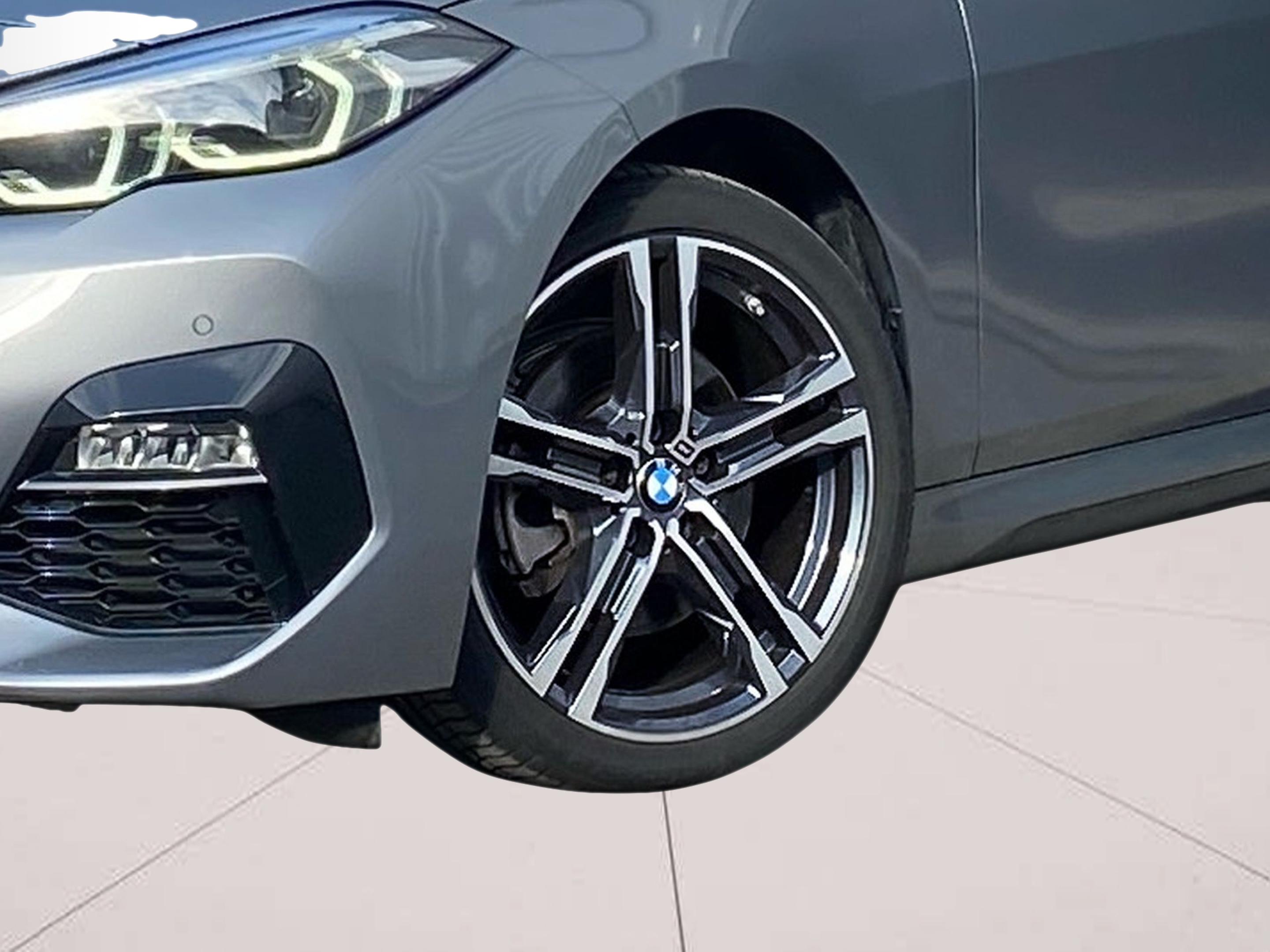 BMW Série 2 216d Gran Coupe color Gris. Año 2024. 85KW(116CV). Diesel. En concesionario Caetano Baviera Cascais de Cascais