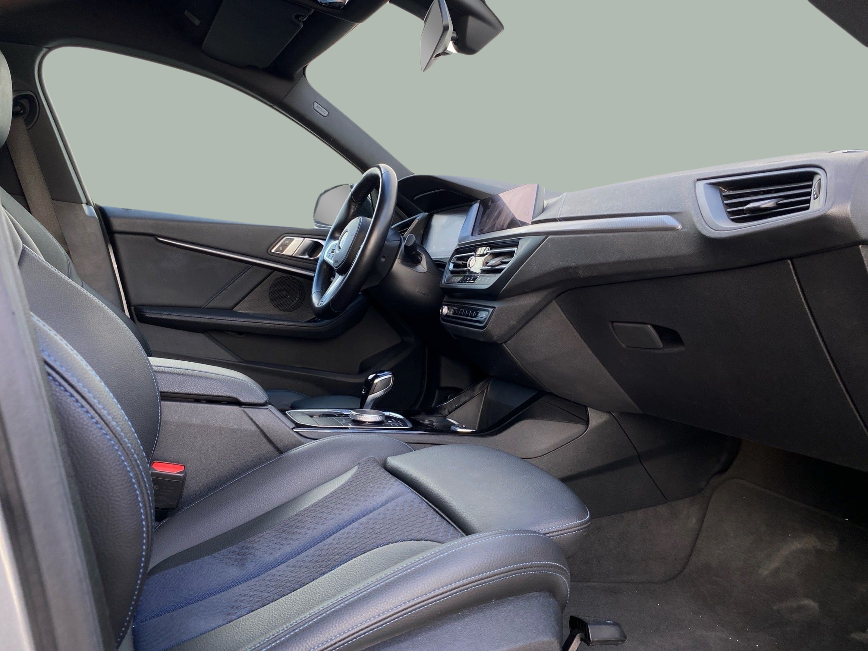 BMW Série 2 216d Gran Coupe color Gris. Año 2024. 85KW(116CV). Diesel. En concesionario Caetano Baviera Cascais de Cascais