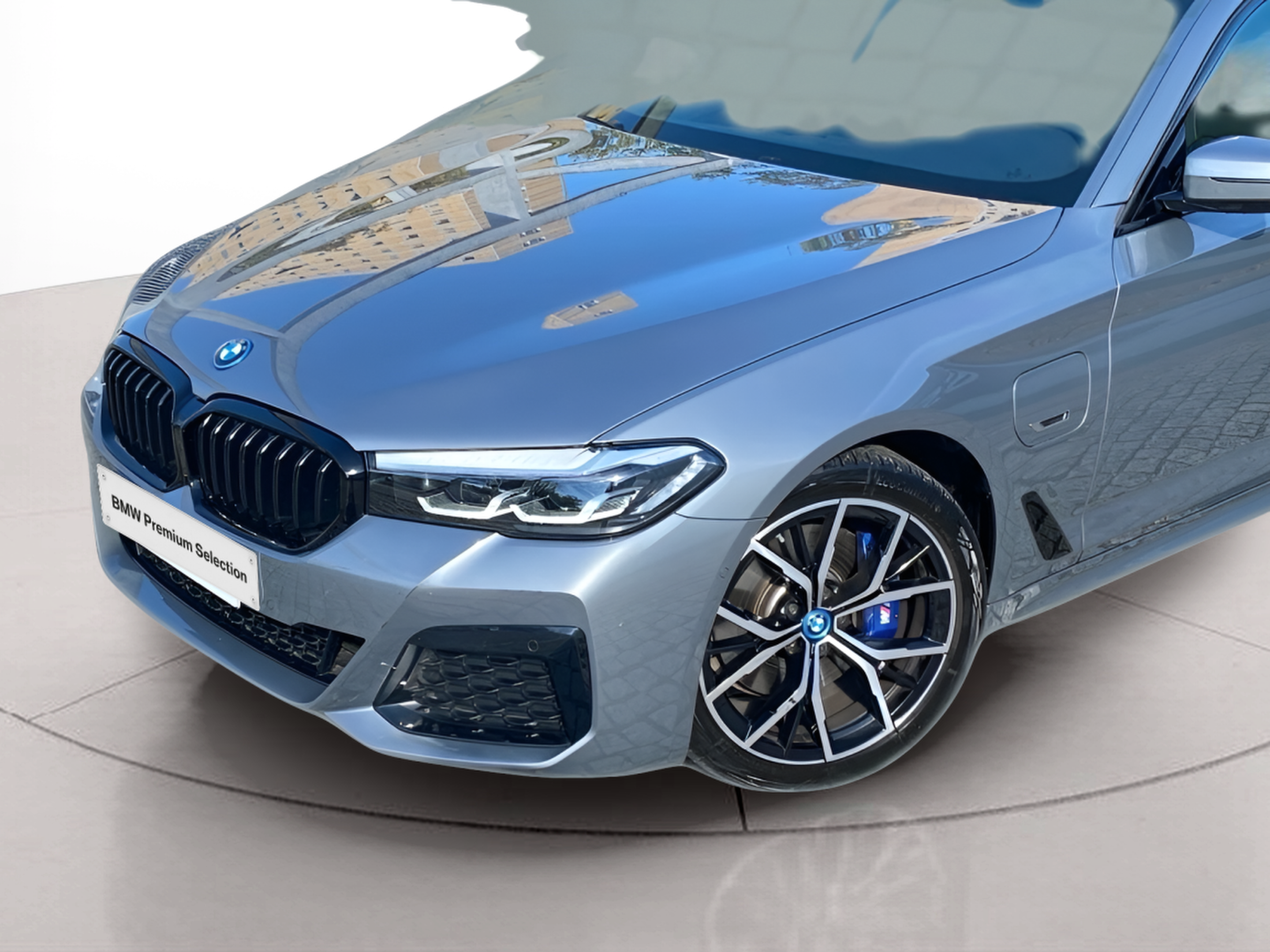 BMW Série 5 530e Touring color Gris. Año 2024. 215KW(292CV). Elétrico / Gasolina Híbrido. En concesionario Caetano Baviera Cascais de Cascais