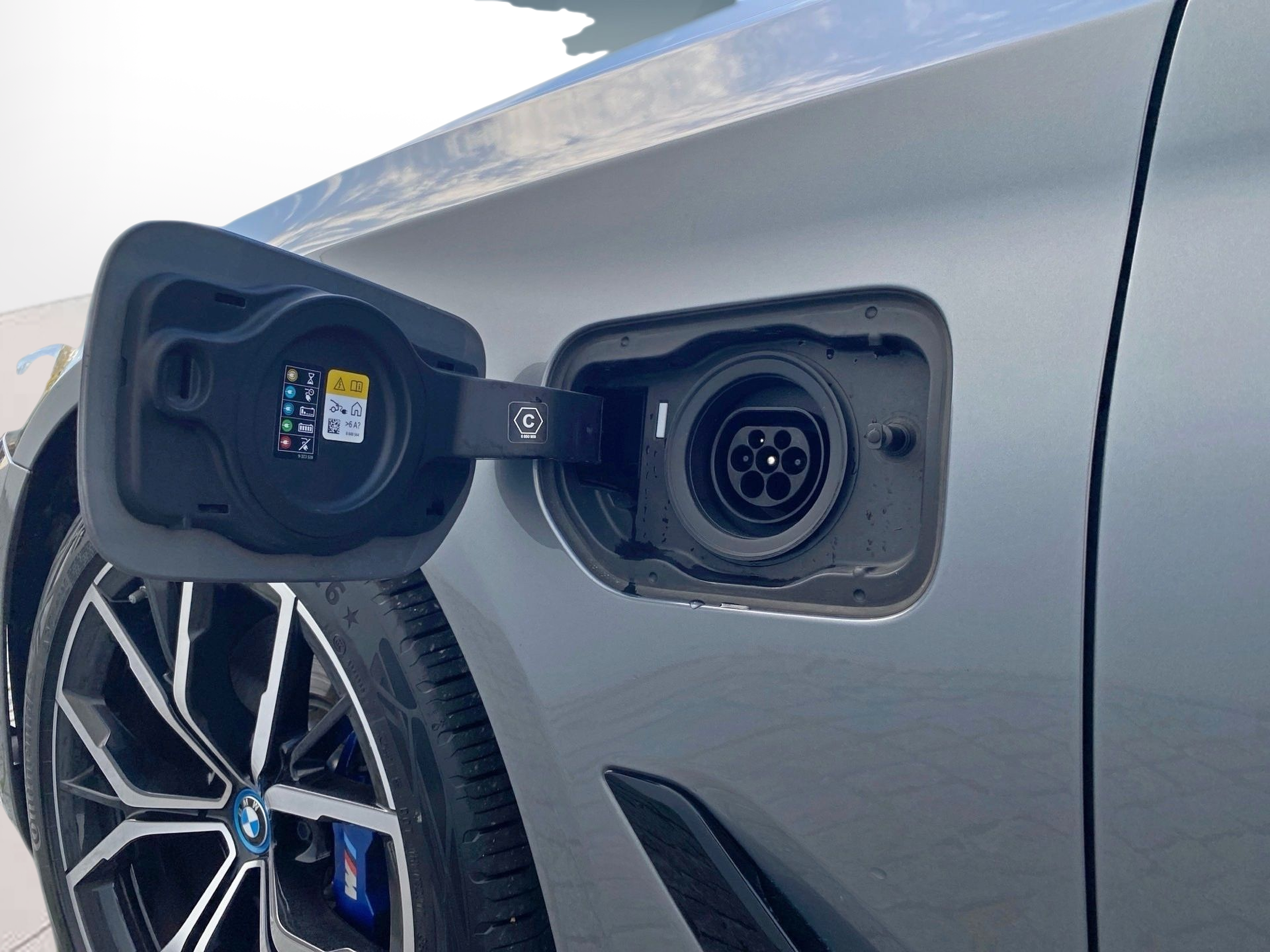 BMW Série 5 530e Touring color Gris. Año 2024. 215KW(292CV). Elétrico / Gasolina Híbrido. En concesionario Caetano Cascais de Cascais