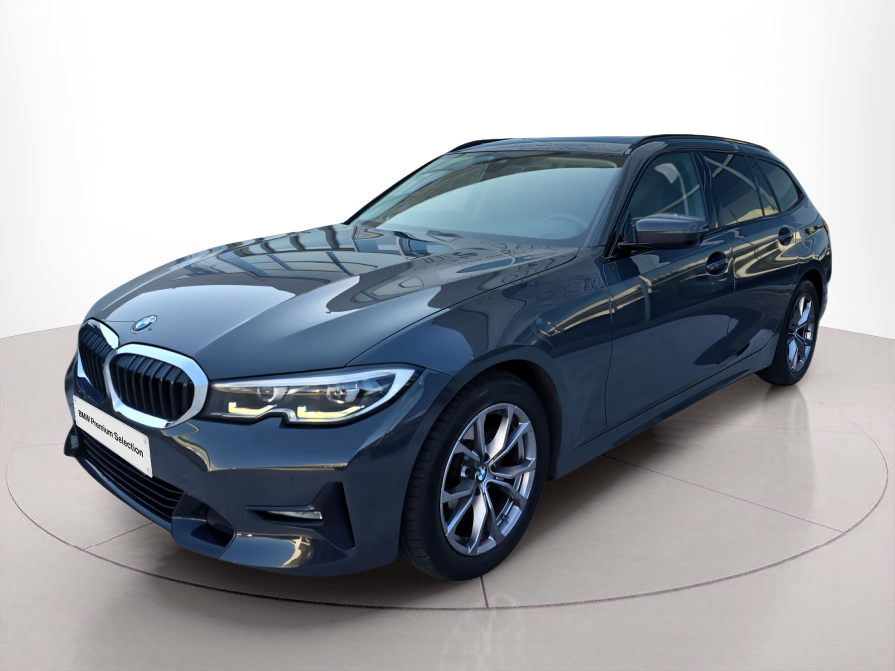 Fotos de BMW Série 3 320d Touring color Gris. Año 2020. 140KW(190CV). Diesel. En concesionario Caetano Santa Maria da Feira de Santa Maria da Feira