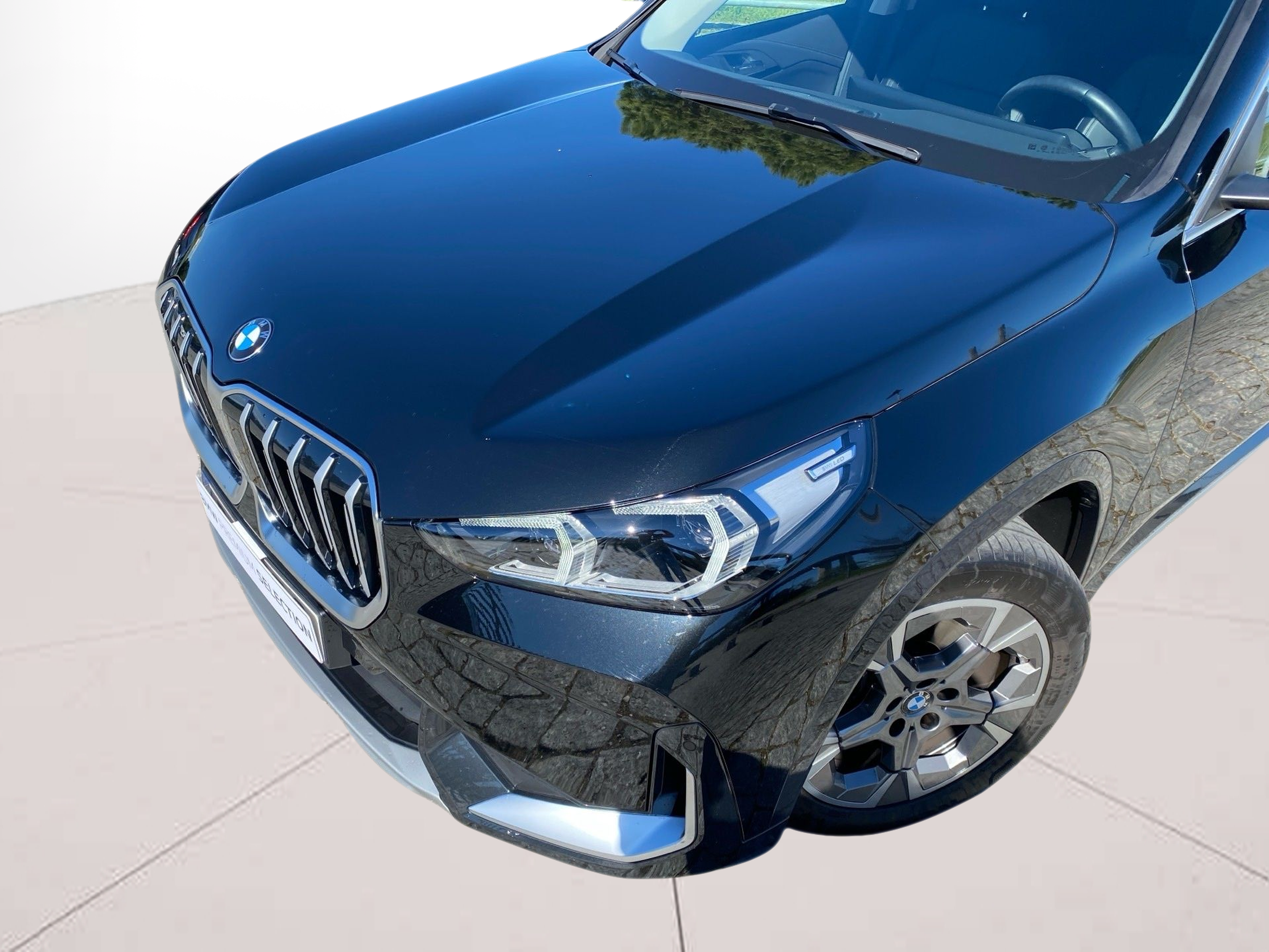 BMW X1 sDrive18d color Negro. Año 2025. 110KW(150CV). Diesel. En concesionario Caetano Lisboa de Lisboa