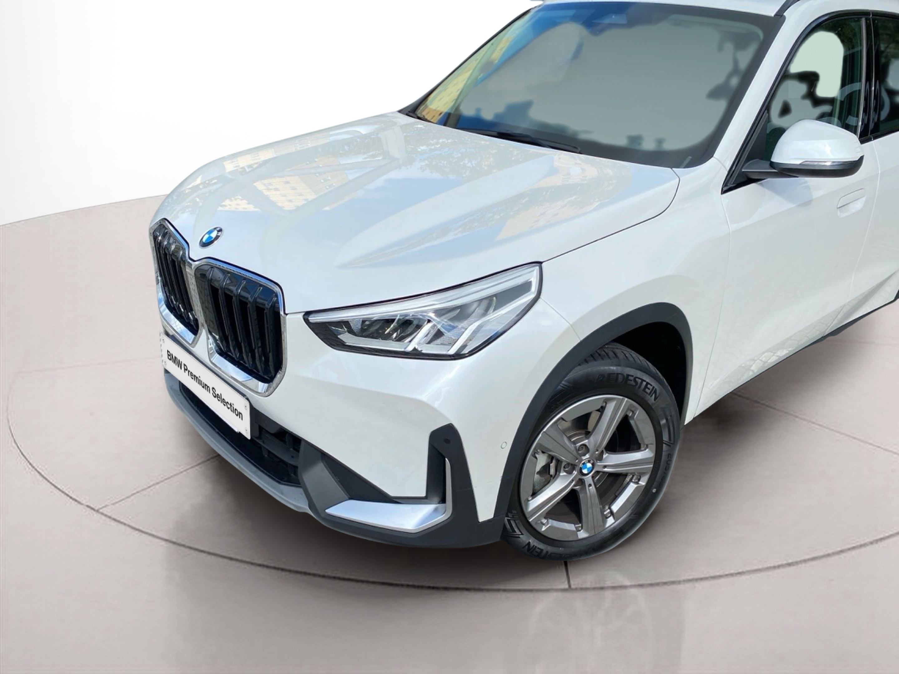 BMW X1 sDrive18d color Blanco. Año 2024. 110KW(150CV). Diesel. En concesionario Caetano Baviera Lisboa de Lisboa
