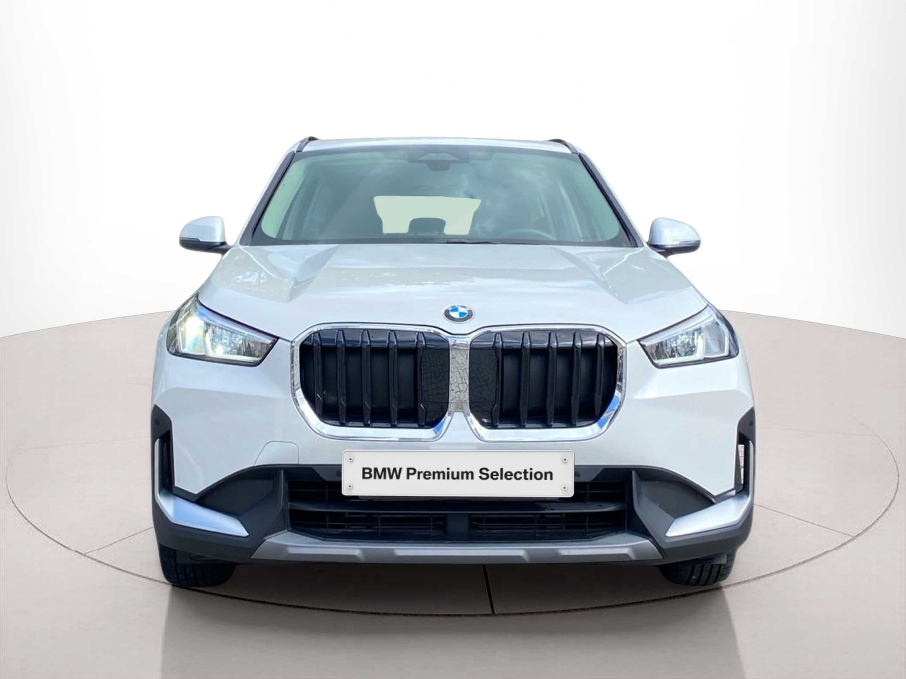 Fotos de BMW X1 sDrive18d color Blanco. Año 2024. 110KW(150CV). Diesel. En concesionario Caetano Baviera Lisboa de Lisboa