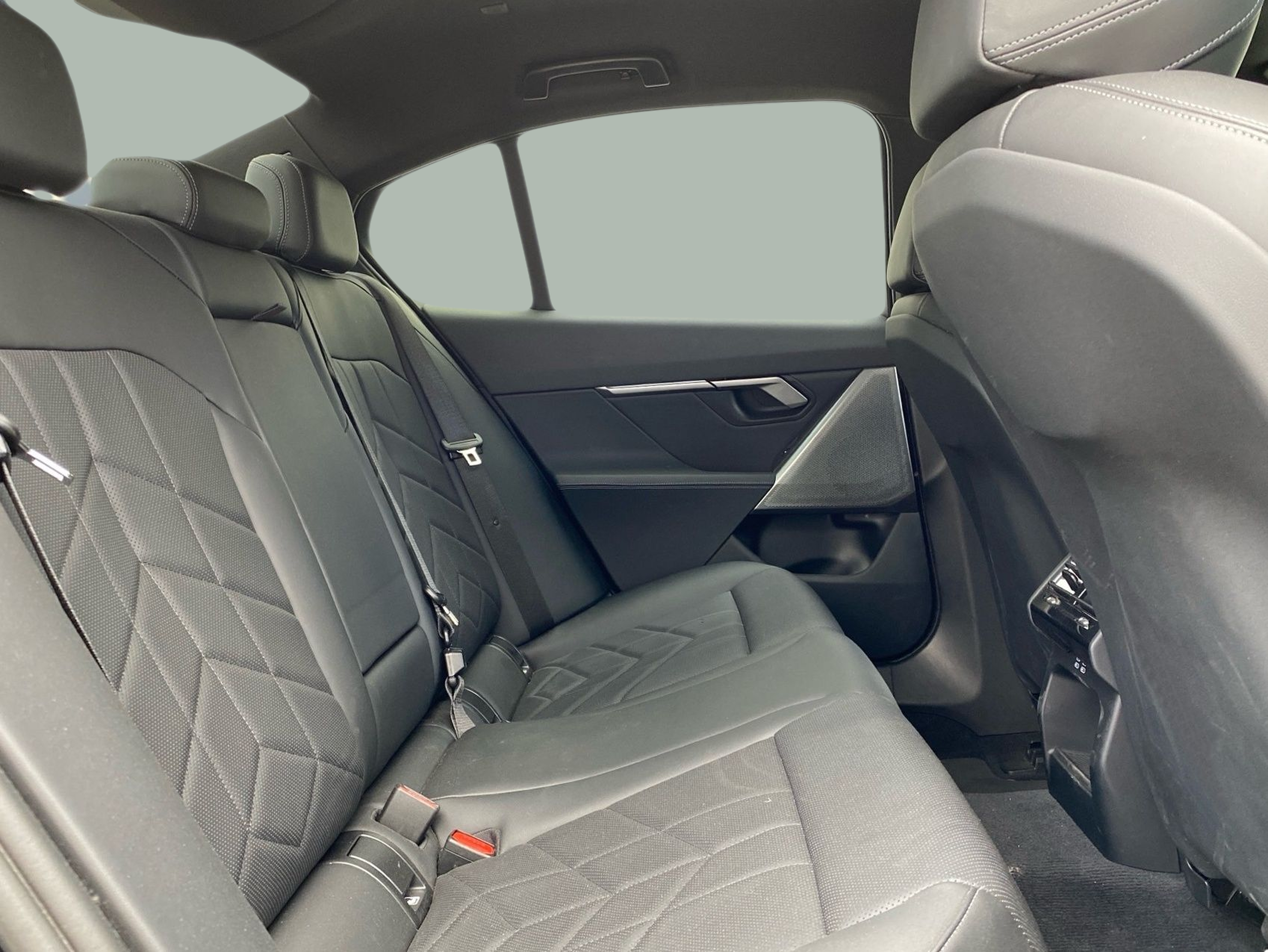 BMW Série 5 520d Berlina color Gris. Año 2024. 145KW(197CV). Diesel. En concesionario Caetano Lisboa de Lisboa