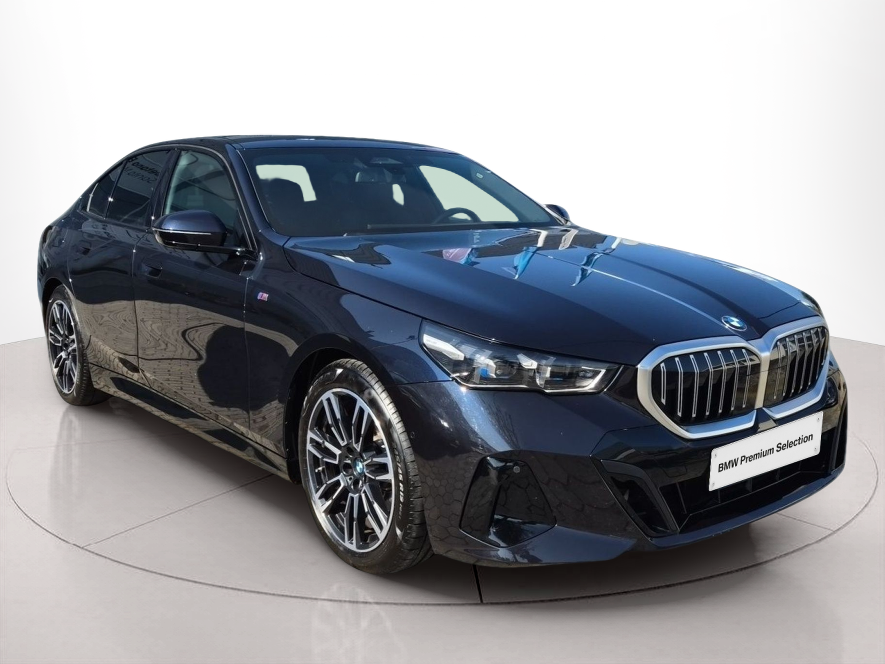 BMW Série 5 520d Berlina color Negro. Año 2024. 145KW(197CV). Diesel. En concesionario Caetano Baviera Santa Maria da Feira de Santa Maria da Feira