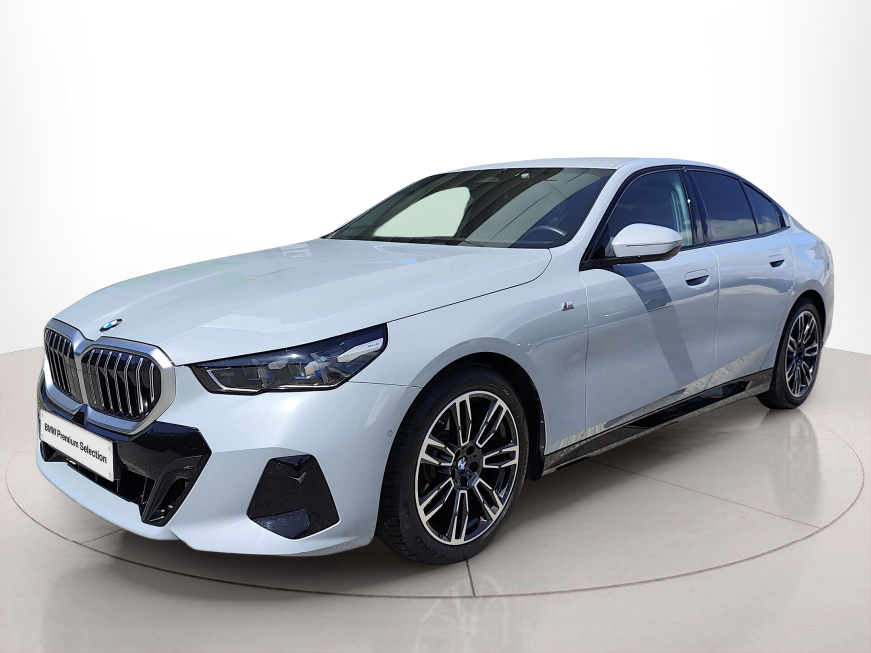 Fotos de BMW Série 5 520d Berlina color Gris. Año 2024. 145KW(197CV). Diesel. En concesionario Caetano Baviera Aveiro de Aveiro