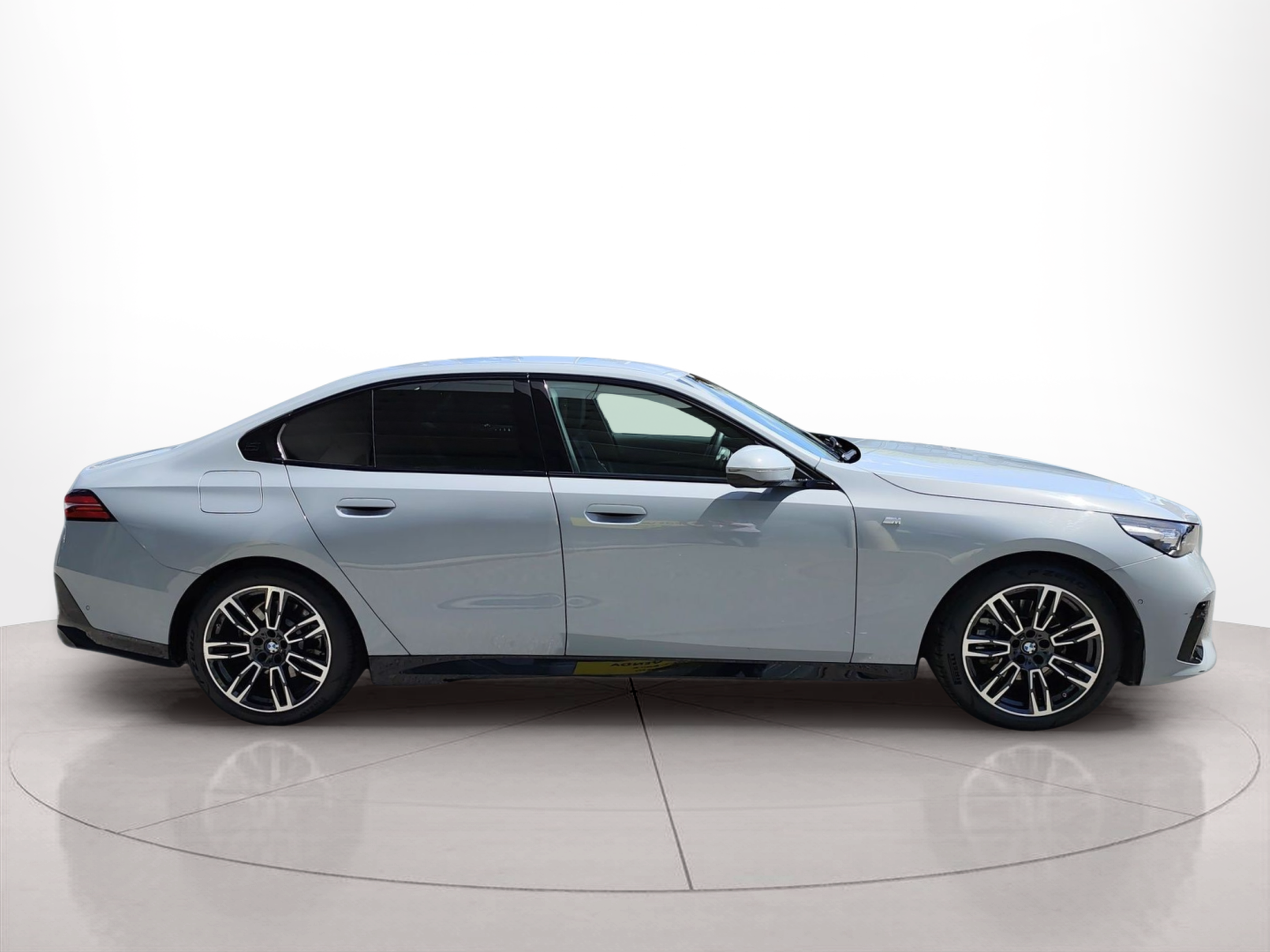 BMW Série 5 520d Berlina color Gris. Año 2024. 145KW(197CV). Diesel. En concesionario Caetano Baviera Aveiro de Aveiro