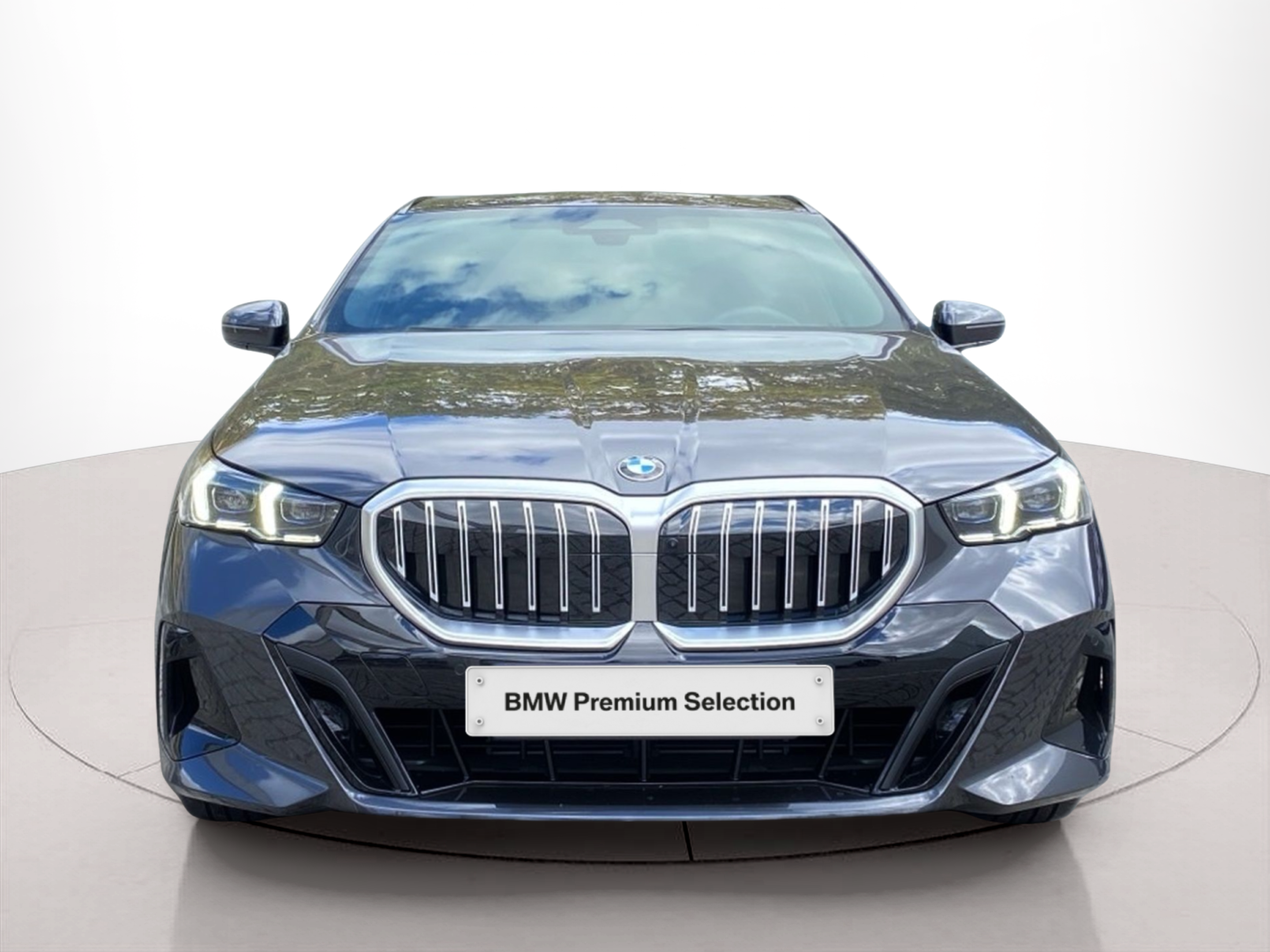 Fotos de BMW Série 5 520d Touring color Gris. Año 2025. 145KW(197CV). Diesel. En concesionario Caetano Baviera Lisboa de Lisboa