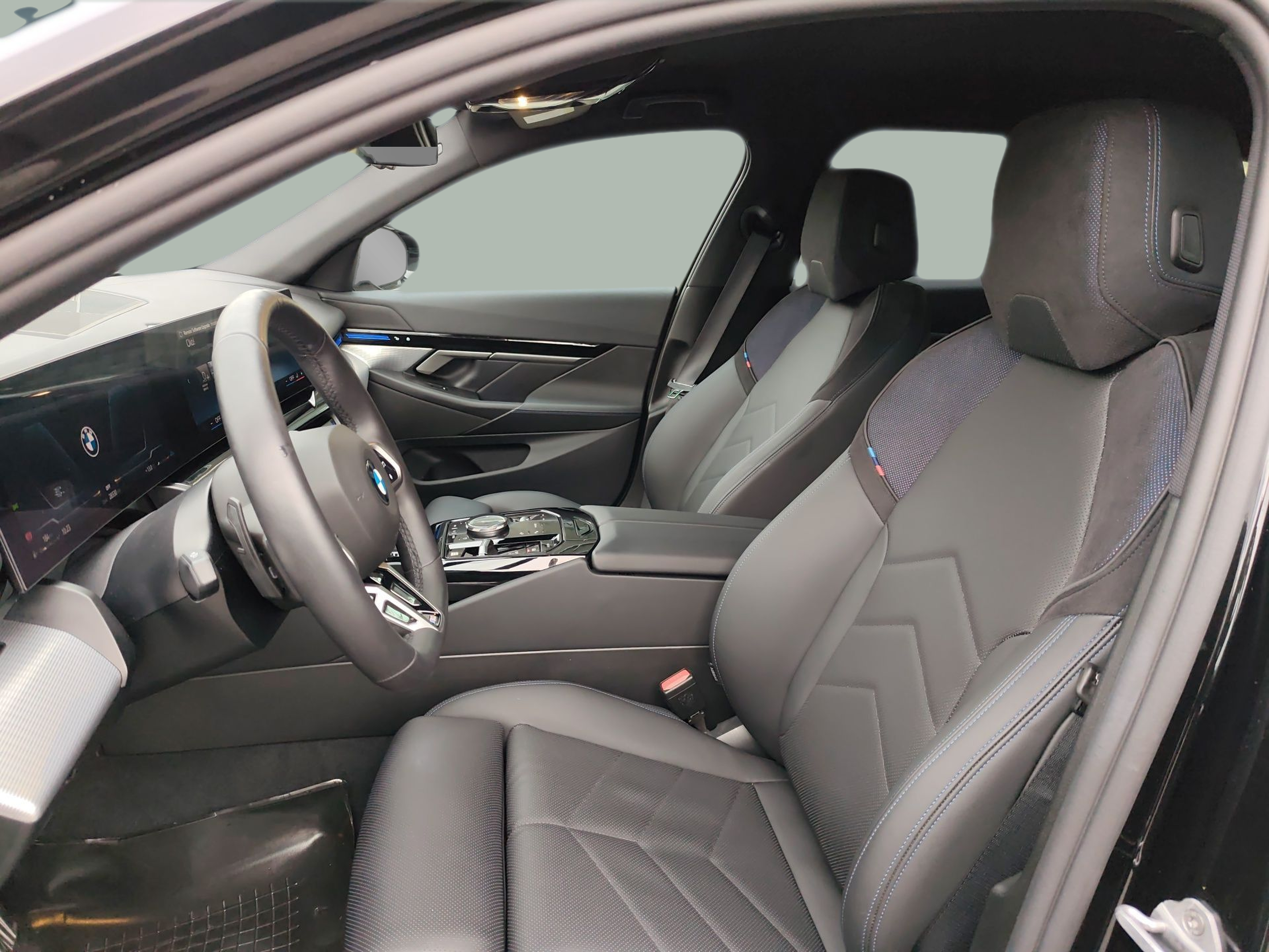 BMW Série 5 520d Touring color Negro. Año 2025. 145KW(197CV). Diesel. En concesionario Caetano Aveiro de Aveiro