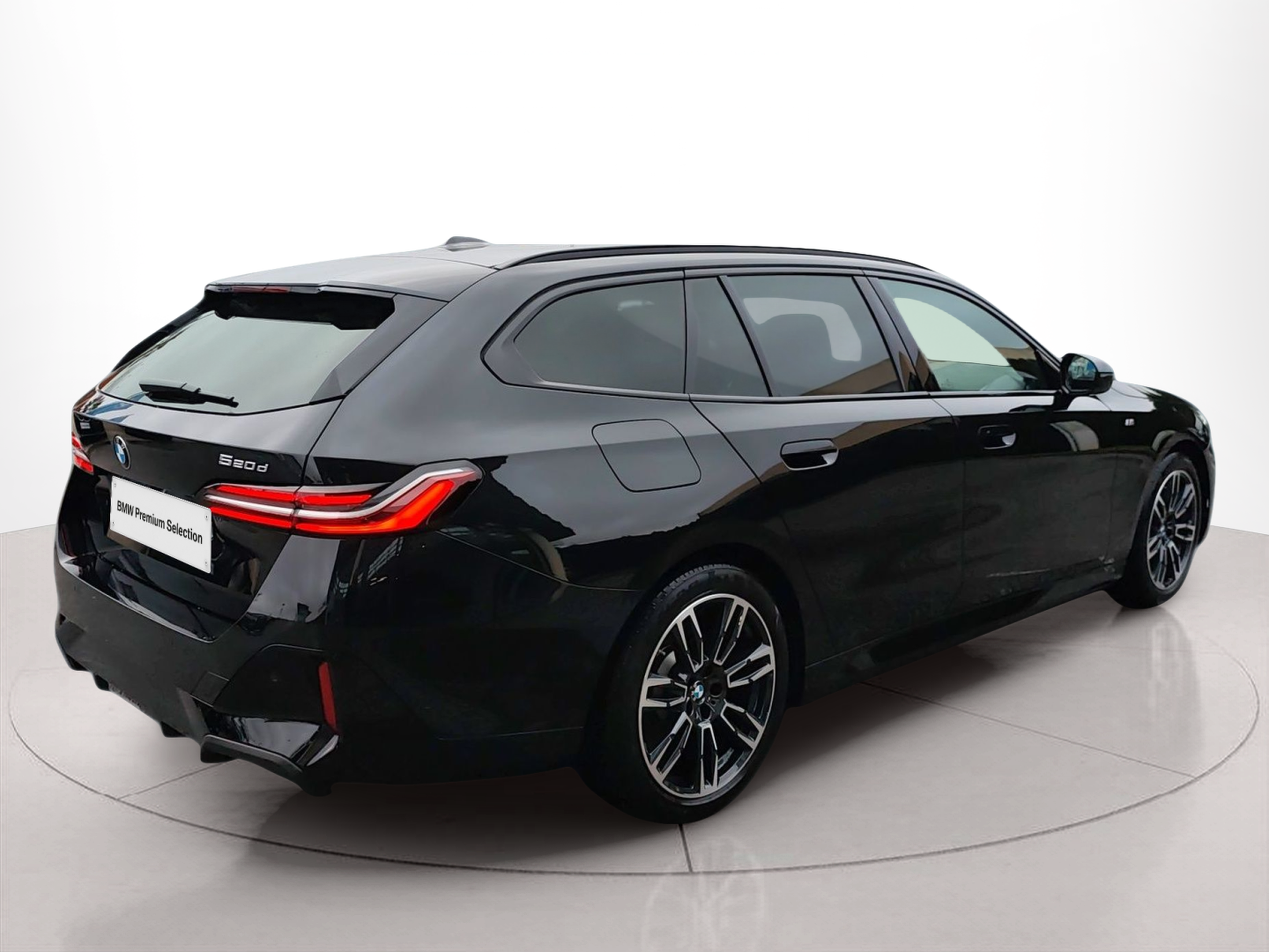 BMW Série 5 520d Touring color Negro. Año 2025. 145KW(197CV). Diesel. En concesionario Caetano Aveiro de Aveiro