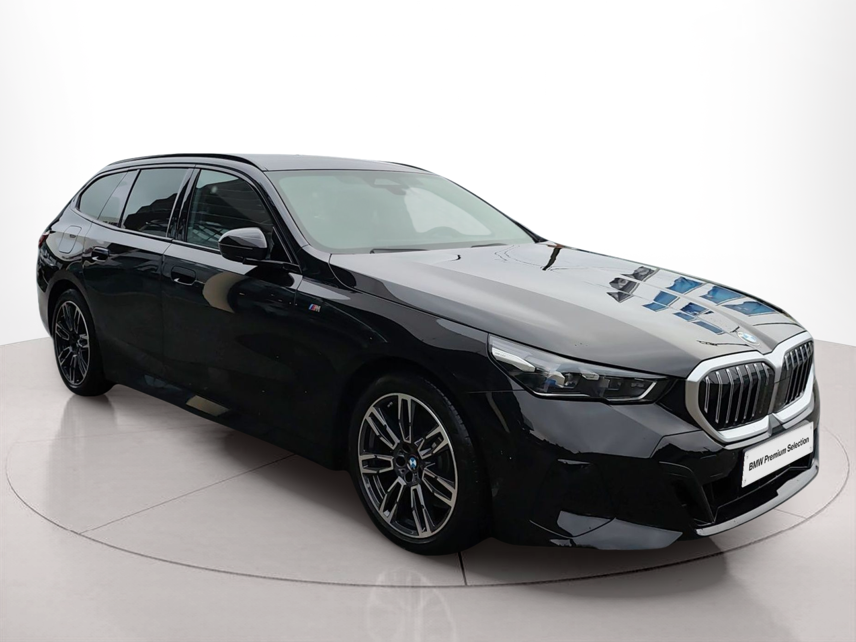 BMW Série 5 520d Touring color Negro. Año 2025. 145KW(197CV). Diesel. En concesionario Caetano Aveiro de Aveiro