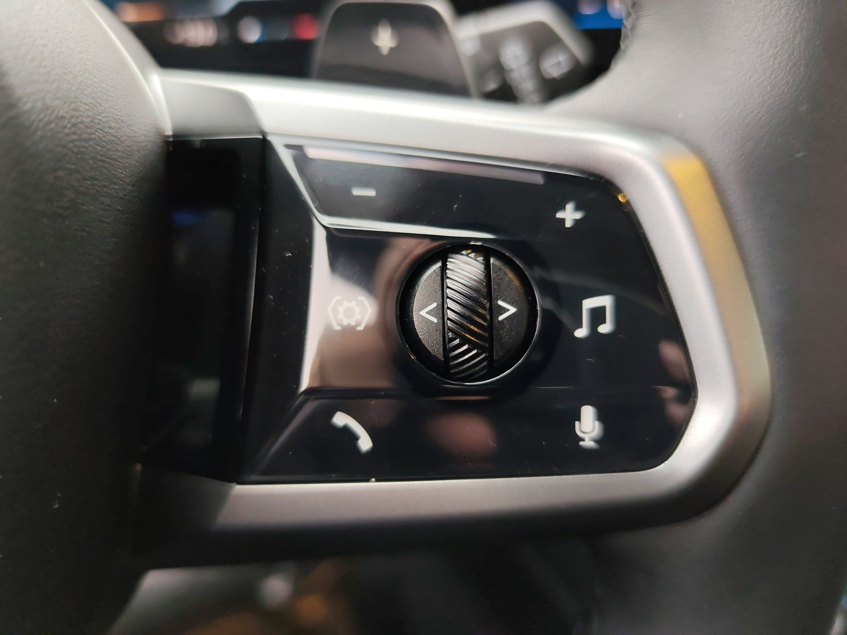 BMW Série 5 520d Touring color Negro. Año 2025. 145KW(197CV). Diesel. En concesionario Caetano Aveiro de Aveiro