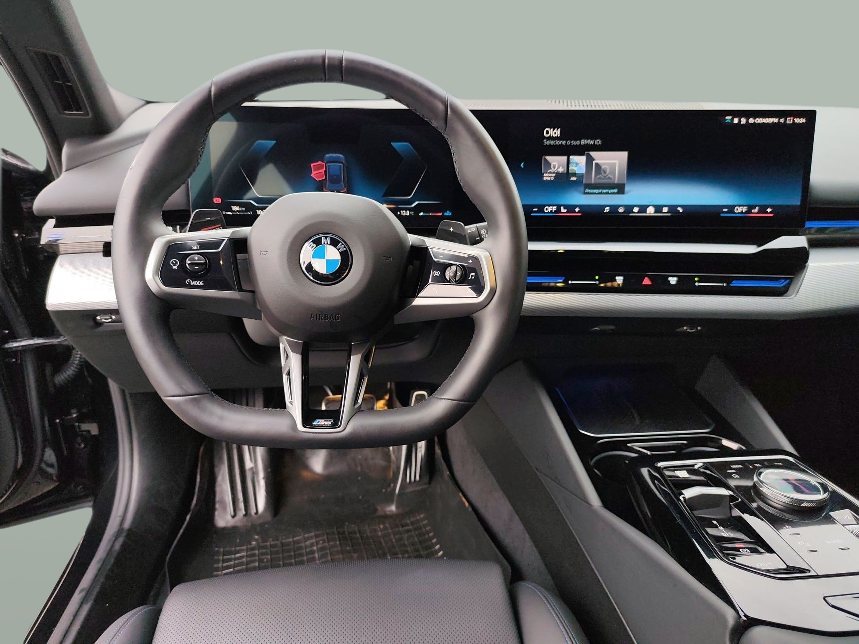 BMW Série 5 520d Touring color Negro. Año 2025. 145KW(197CV). Diesel. En concesionario Caetano Aveiro de Aveiro