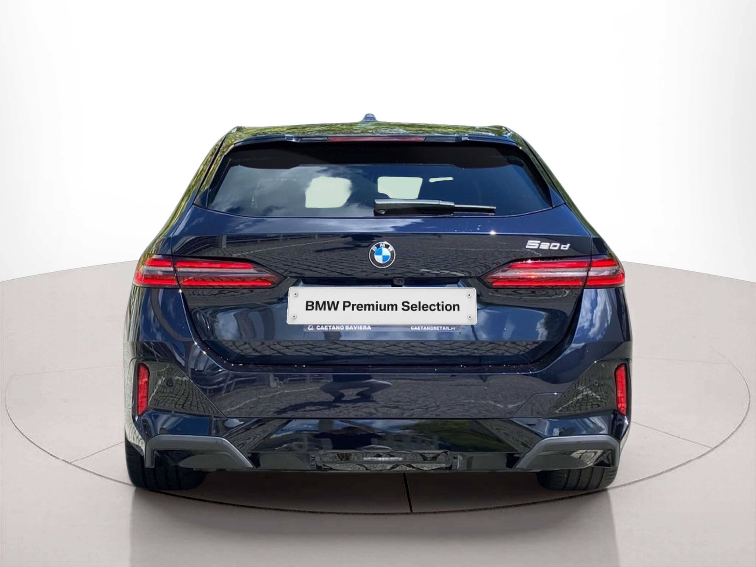 BMW Série 5 520d Touring color Negro. Año 2024. 145KW(197CV). Diesel. En concesionario Caetano Lisboa de Lisboa