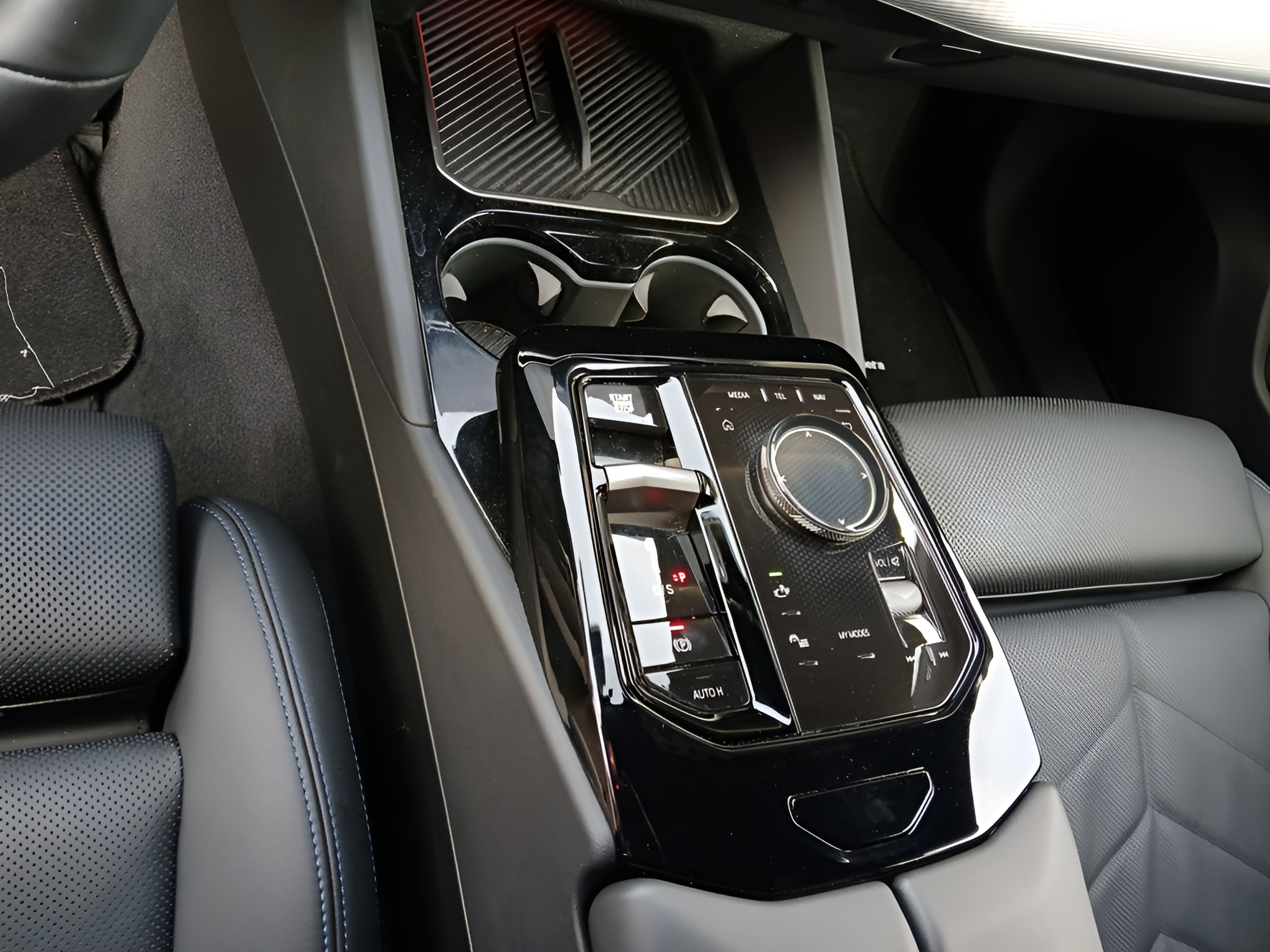 BMW Série 5 520d Touring color Gris. Año 2025. 145KW(197CV). Diesel. En concesionario Caetano Faro de Faro