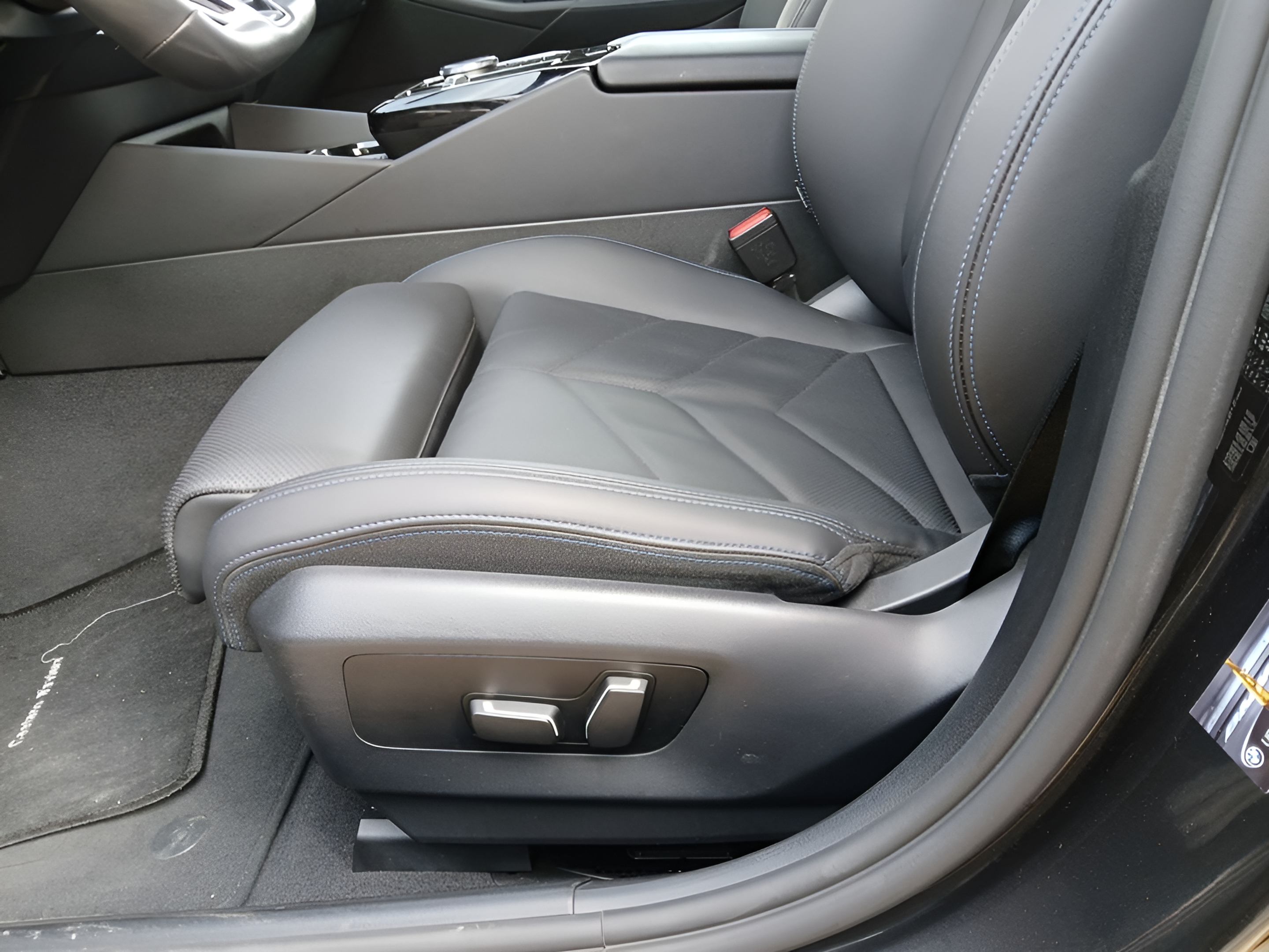 BMW Série 5 520d Touring color Gris. Año 2025. 145KW(197CV). Diesel. En concesionario Caetano Faro de Faro