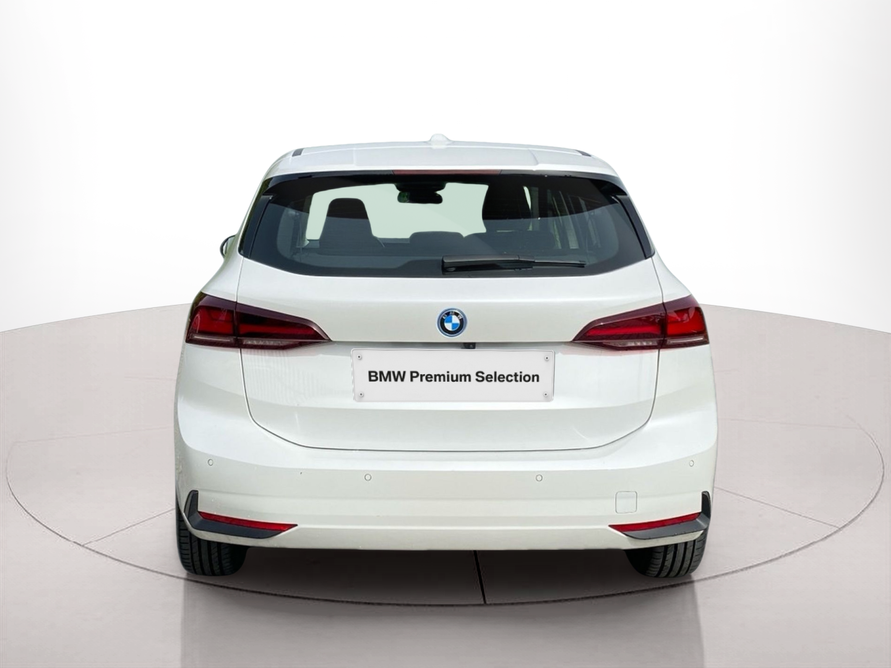 BMW Série 2 225xe Active Tourer color Blanco. Año 2024. 180KW(245CV). Elétrico / Gasolina Híbrido. En concesionario Caetano Lisboa de Lisboa