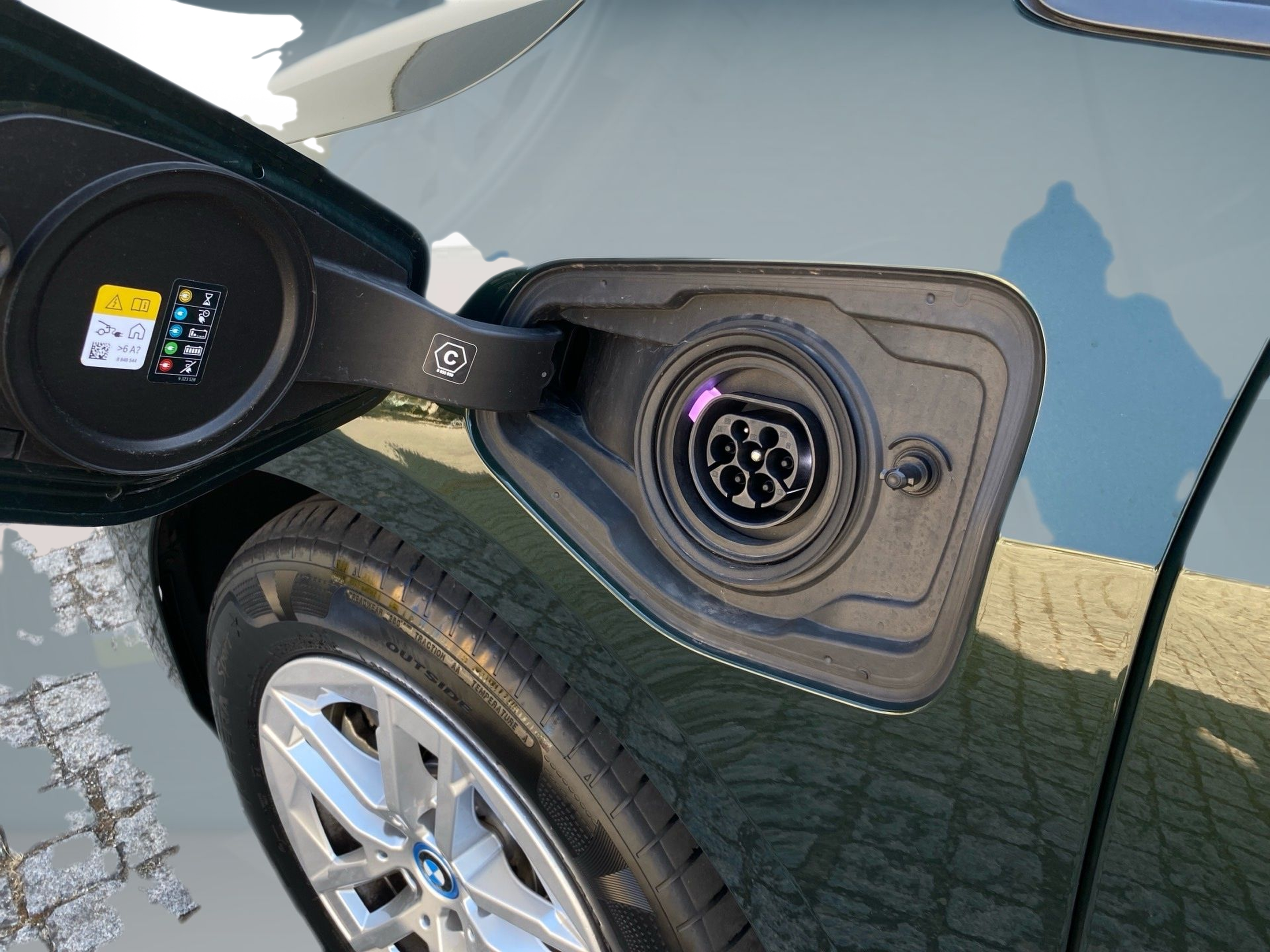 BMW Série 2 225xe Active Tourer color Verde. Año 2024. 180KW(245CV). Elétrico / Gasolina Híbrido. En concesionario Caetano Baviera Lisboa de Lisboa