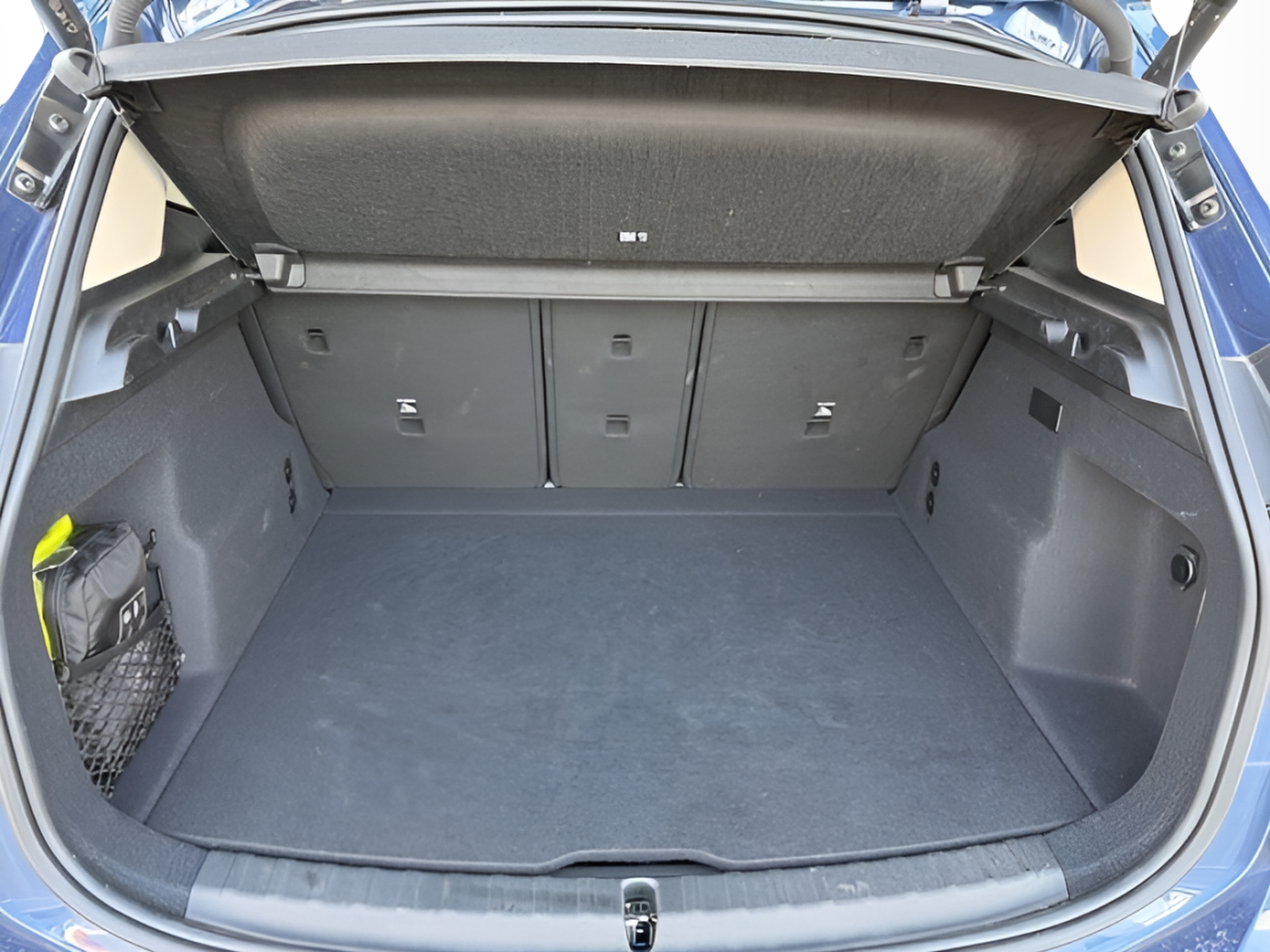 BMW Série 2 225xe Active Tourer color Azul. Año 2023. 180KW(245CV). Elétrico / Gasolina Híbrido. En concesionario Caetano Baviera Faro de Faro