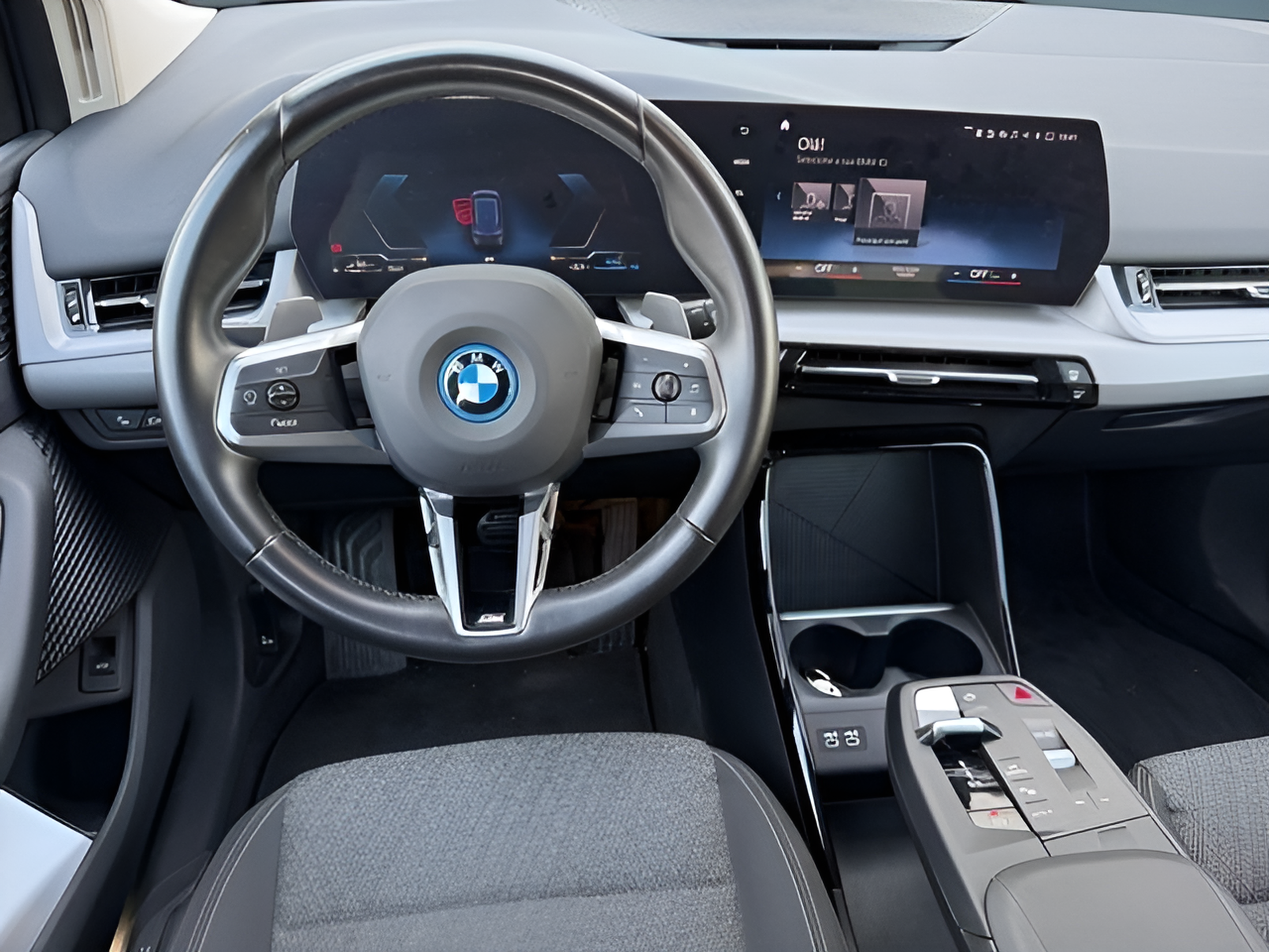 BMW Série 2 225xe Active Tourer color Azul. Año 2023. 180KW(245CV). Elétrico / Gasolina Híbrido. En concesionario Caetano Baviera Faro de Faro