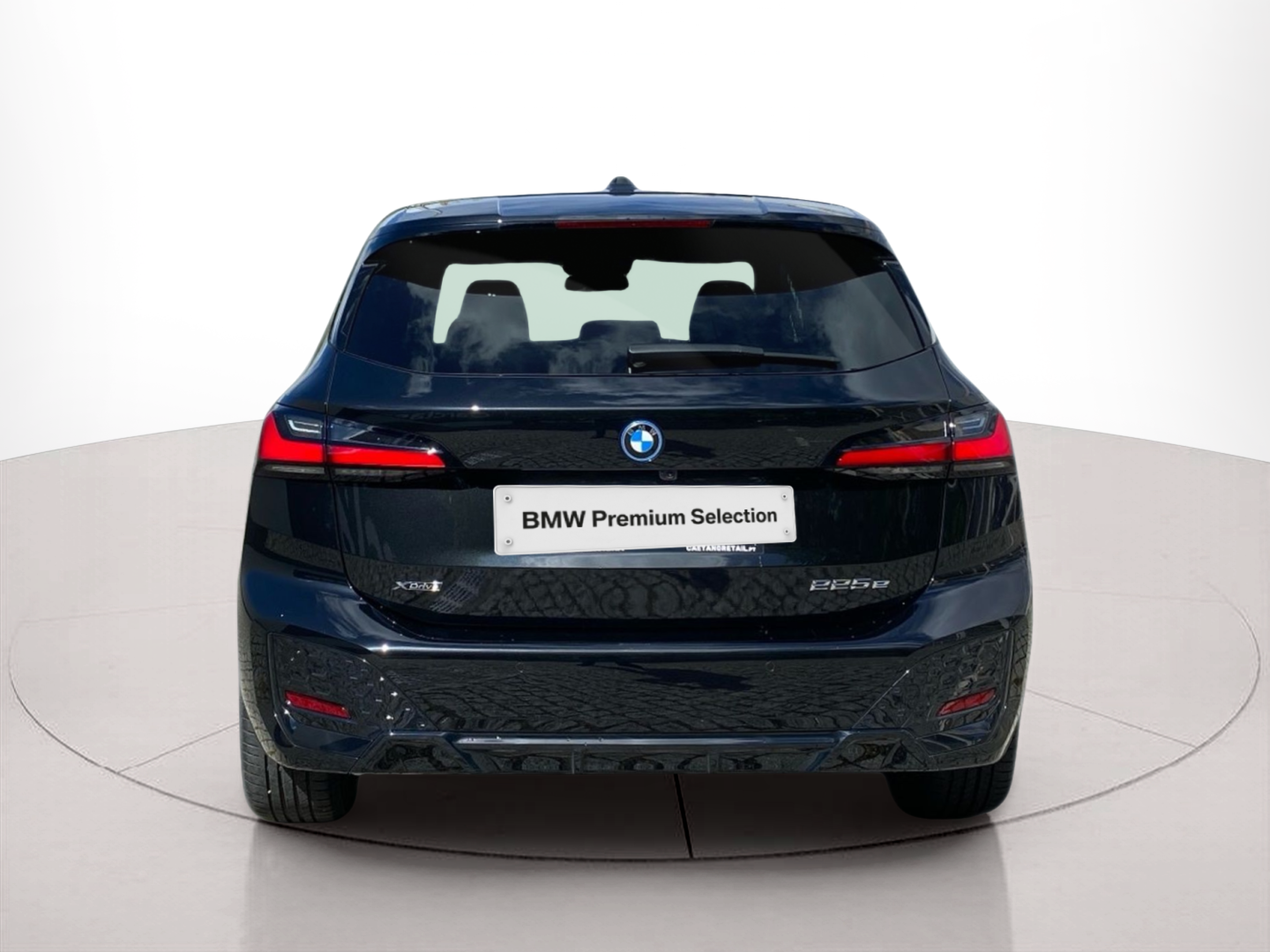 BMW Série 2 225xe Active Tourer color Negro. Año 2025. 180KW(245CV). Elétrico / Gasolina Híbrido. En concesionario Caetano Lisboa de Lisboa