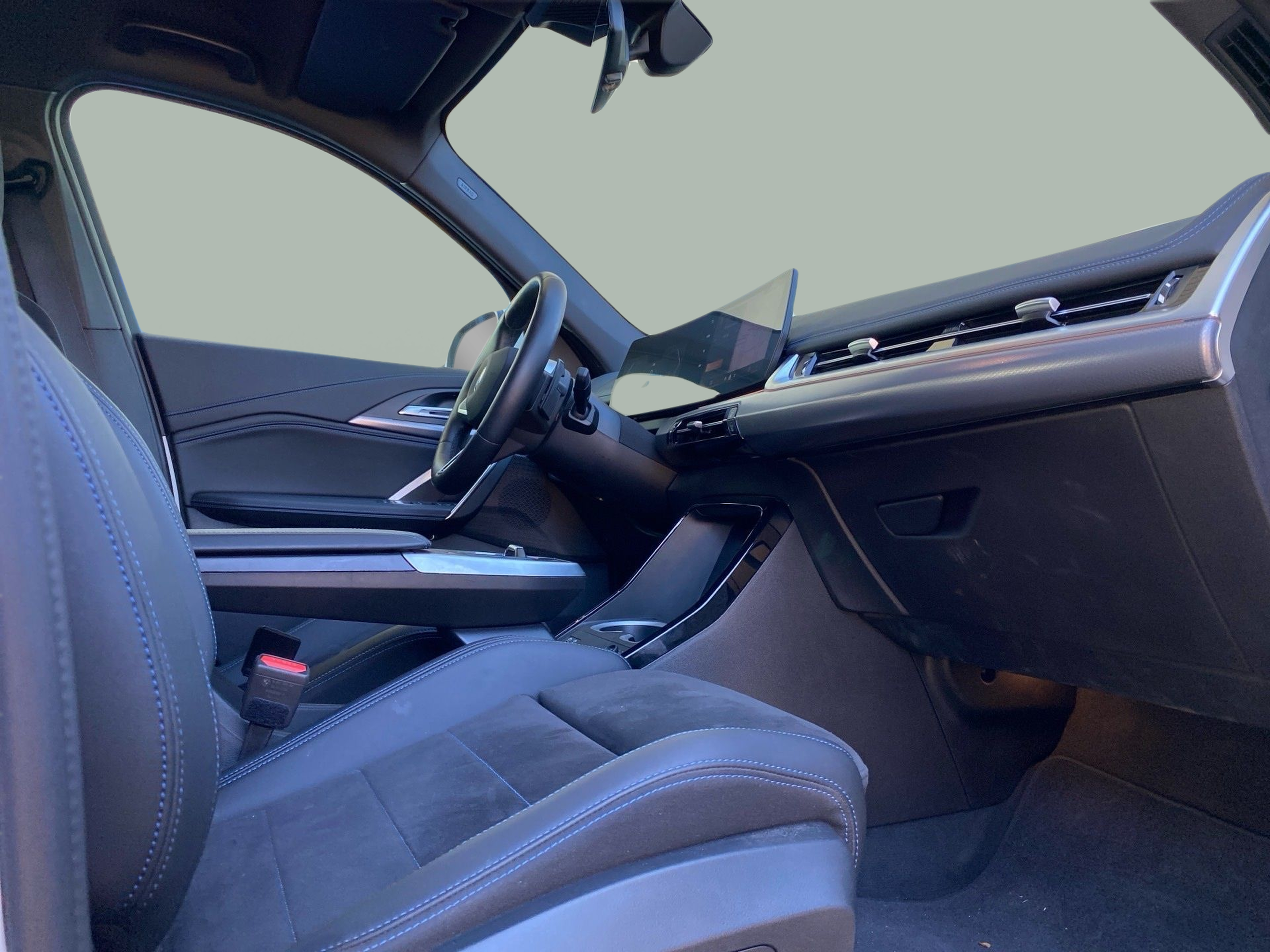 BMW X1 xDrive25e color Blanco. Año 2024. 180KW(245CV). Elétrico / Gasolina Híbrido. En concesionario Caetano Cascais de Cascais