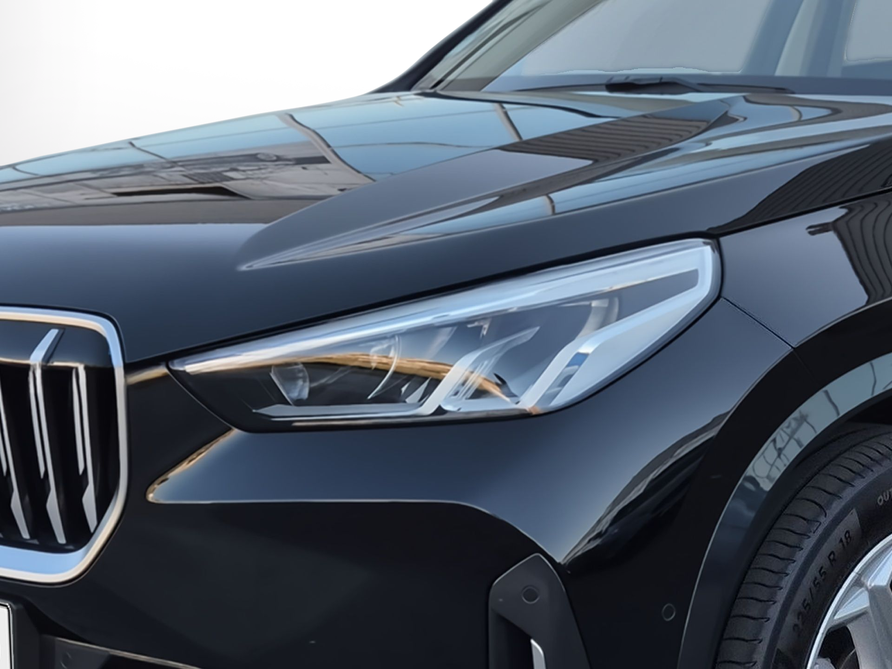BMW X1 xDrive25e color Negro. Año 2023. 180KW(245CV). Elétrico / Gasolina Híbrido. En concesionario Caetano Baviera Santa Maria da Feira de Santa Maria da Feira