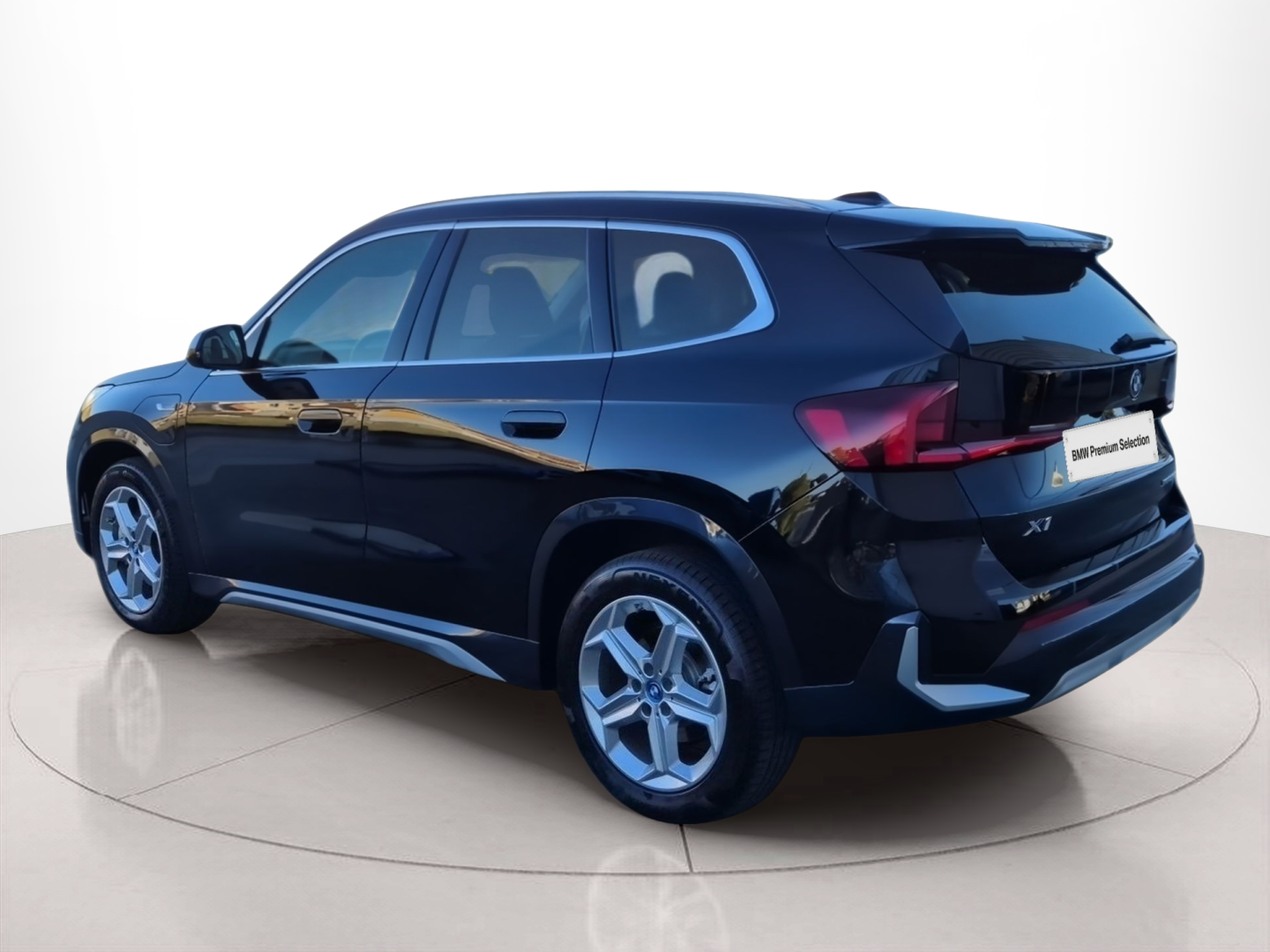 BMW X1 xDrive25e color Negro. Año 2023. 180KW(245CV). Elétrico / Gasolina Híbrido. En concesionario Caetano Baviera Santa Maria da Feira de Santa Maria da Feira