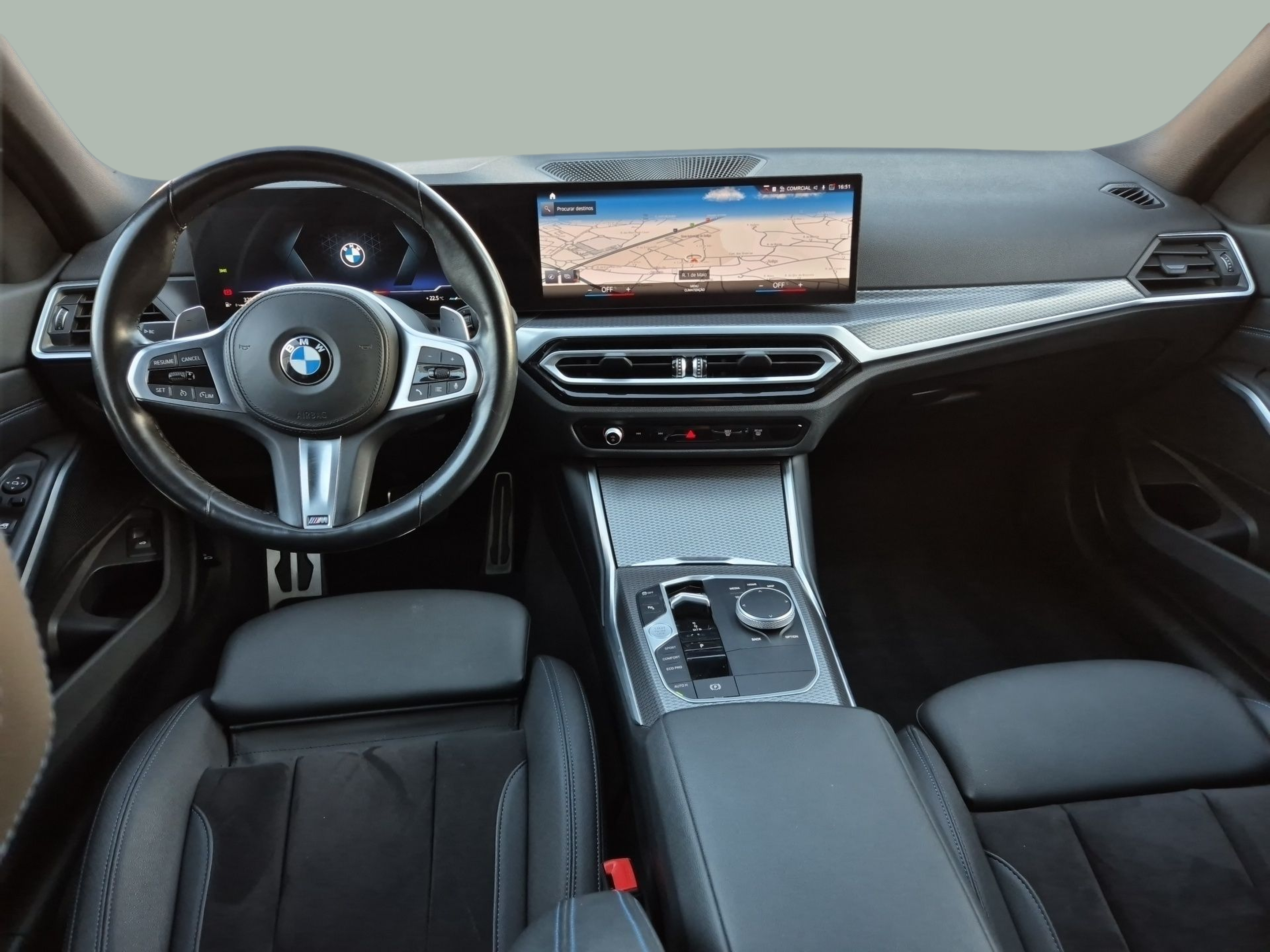 BMW Série 3 320d Touring color Negro. Año 2024. 140KW(190CV). Diesel. En concesionario Caetano Santa Maria da Feira de Santa Maria da Feira