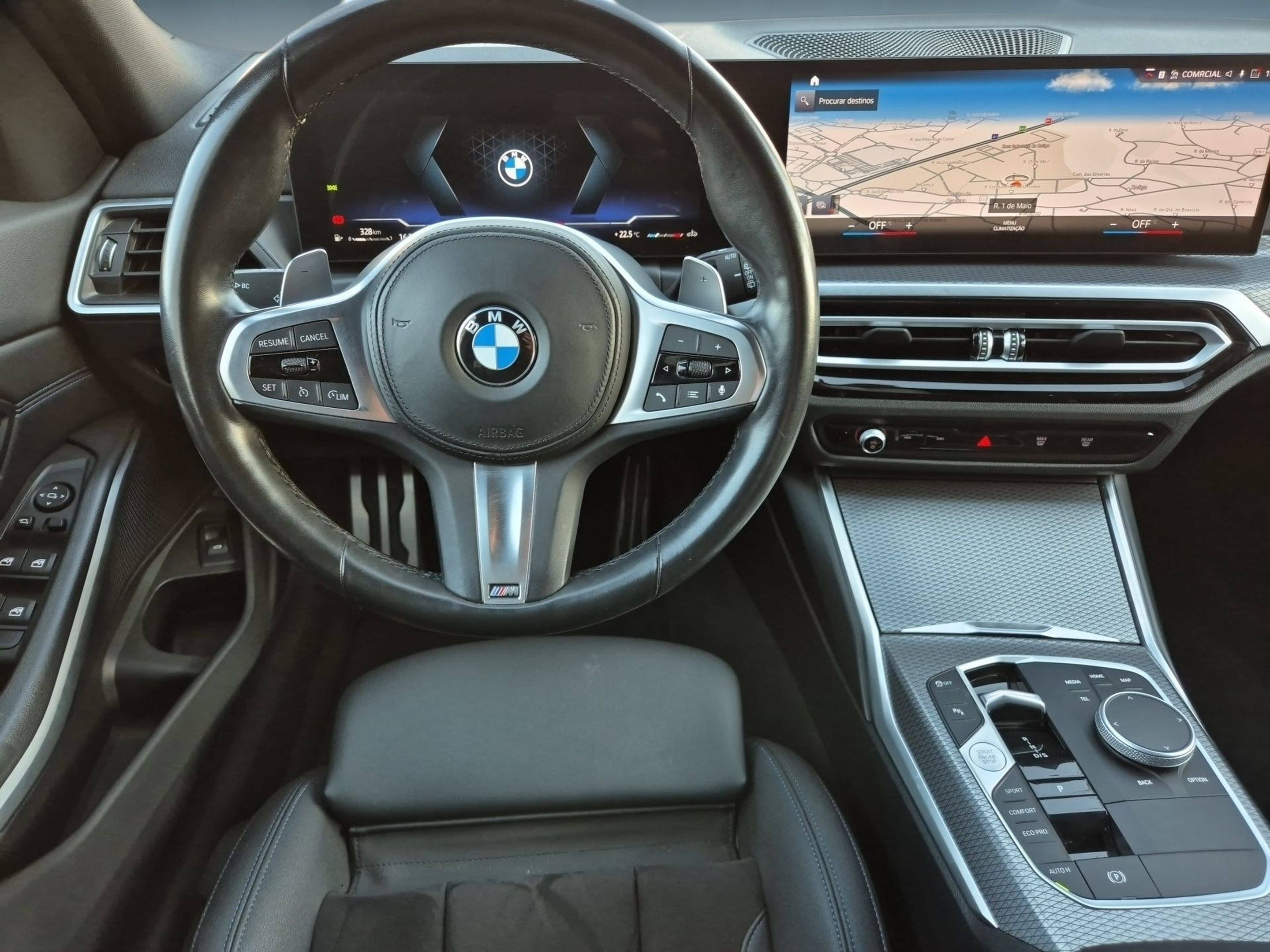 BMW Série 3 320d Touring color Negro. Año 2024. 140KW(190CV). Diesel. En concesionario Caetano Santa Maria da Feira de Santa Maria da Feira