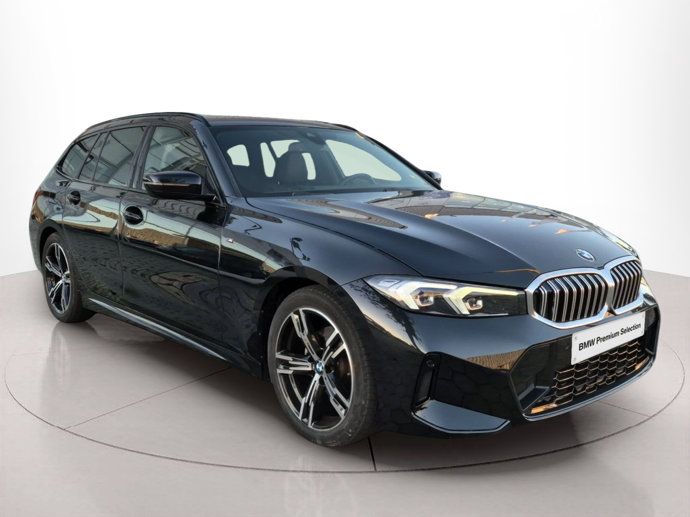 BMW Série 3 320d Touring color Negro. Año 2024. 140KW(190CV). Diesel. En concesionario Caetano Santa Maria da Feira de Santa Maria da Feira