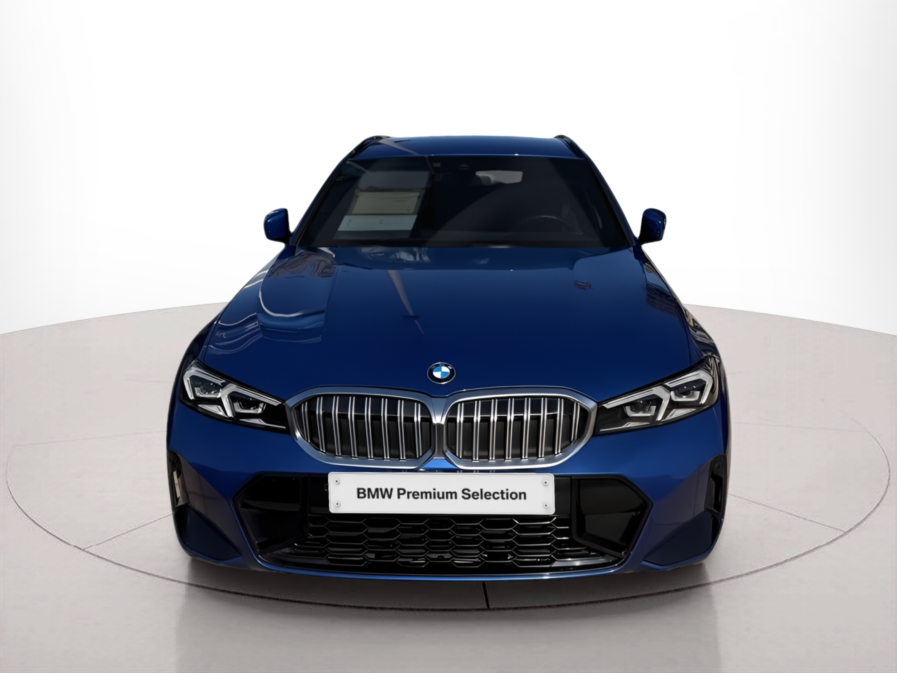 Fotos de BMW Série 3 320d Touring color Azul. Año 2024. 140KW(190CV). Diesel. En concesionario Caetano Baviera Faro de Faro