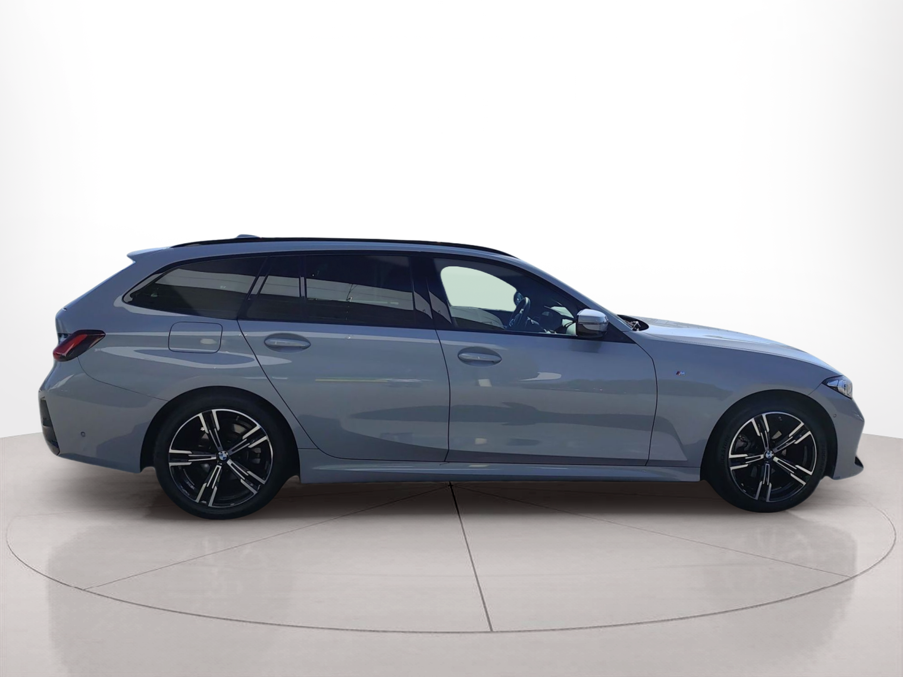 BMW Série 3 320d Touring color Gris. Año 2024. 140KW(190CV). Diesel. En concesionario Caetano Baviera Aveiro de Aveiro