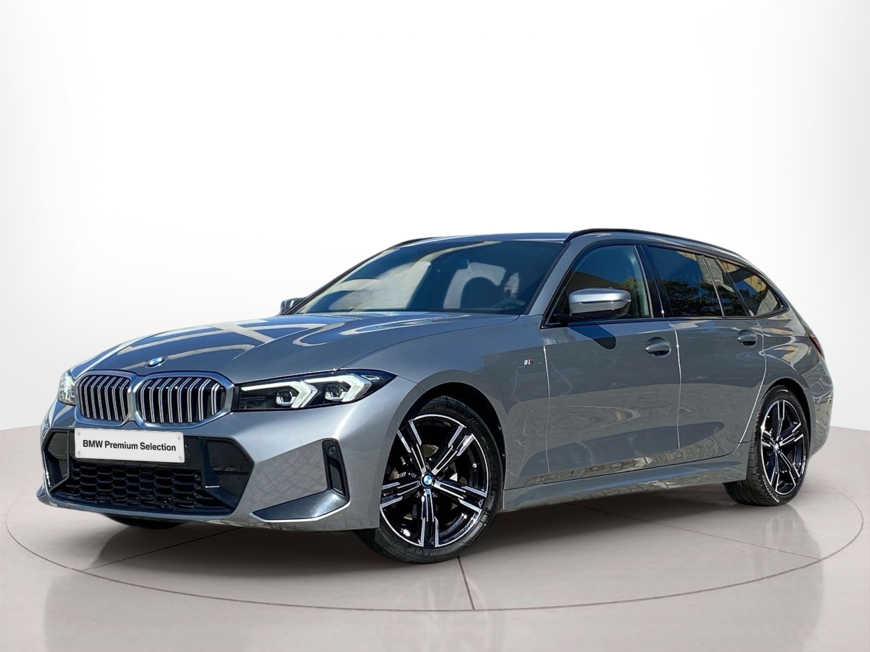 Fotos de BMW Série 3 320d Touring color Gris. Año 2024. 140KW(190CV). Diesel. En concesionario Caetano Cascais de Cascais