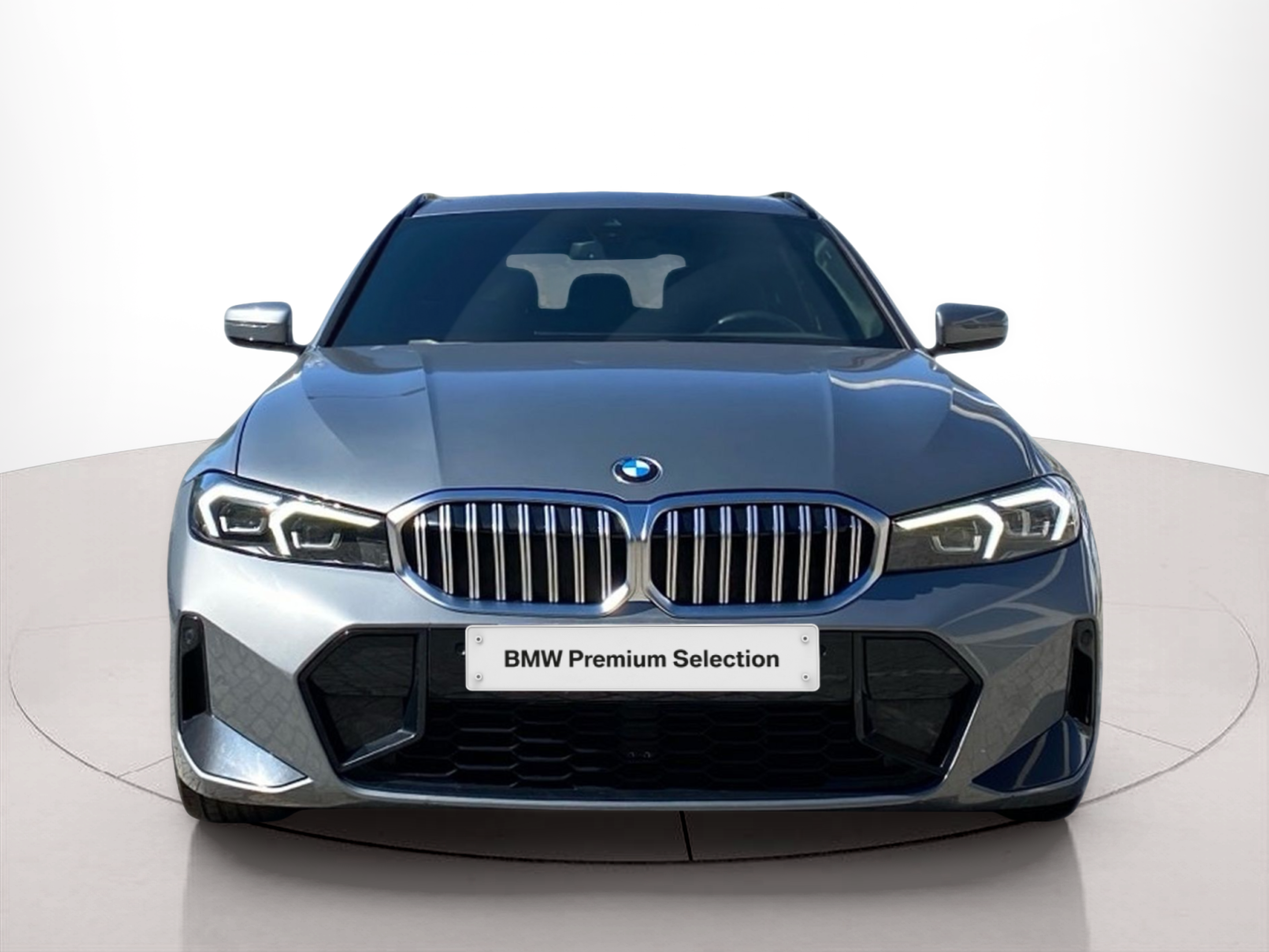 Fotos de BMW Série 3 320d Touring color Gris. Año 2024. 140KW(190CV). Diesel. En concesionario Caetano Baviera Cascais de Cascais