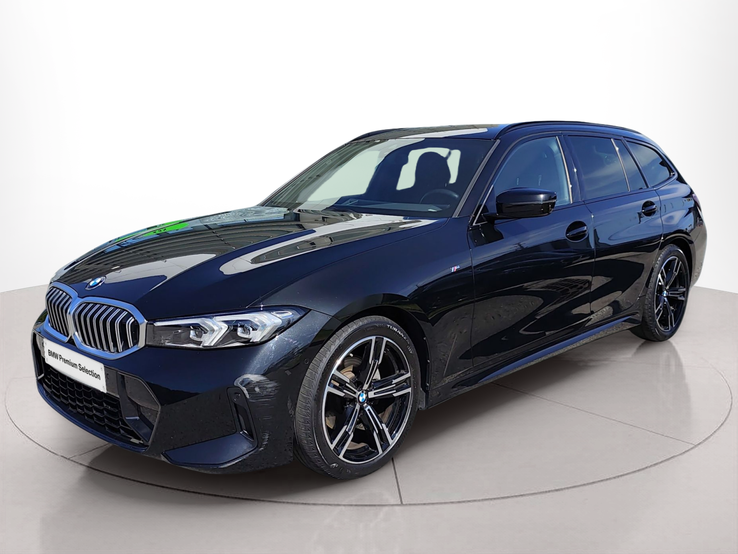 Fotos de BMW Série 3 320d Touring color Negro. Año 2024. 140KW(190CV). Diesel. En concesionario Caetano Baviera Santa Maria da Feira de Santa Maria da Feira