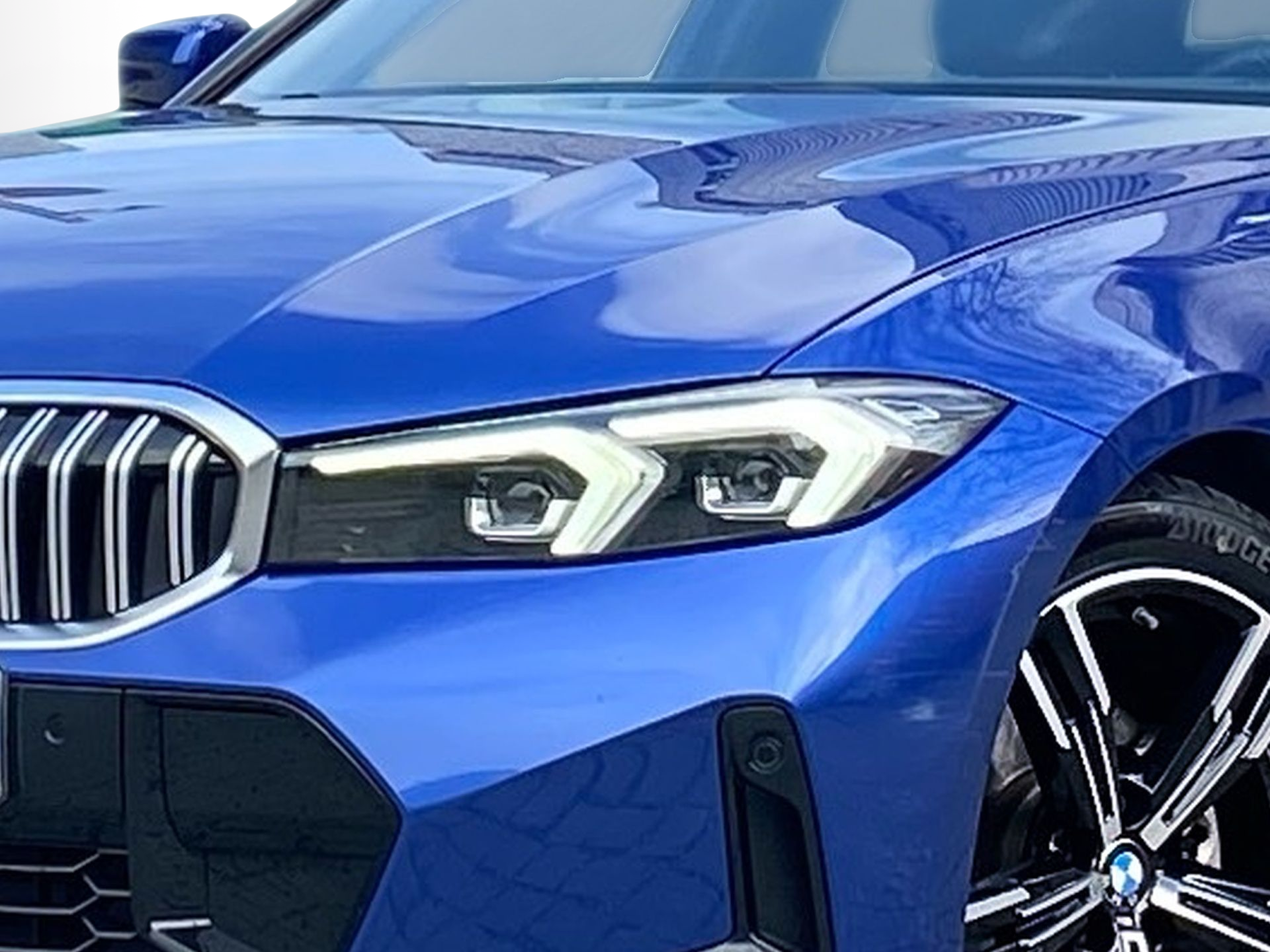 BMW Série 3 320d Touring color Azul. Año 2024. 140KW(190CV). Diesel. En concesionario Caetano Lisboa de Lisboa