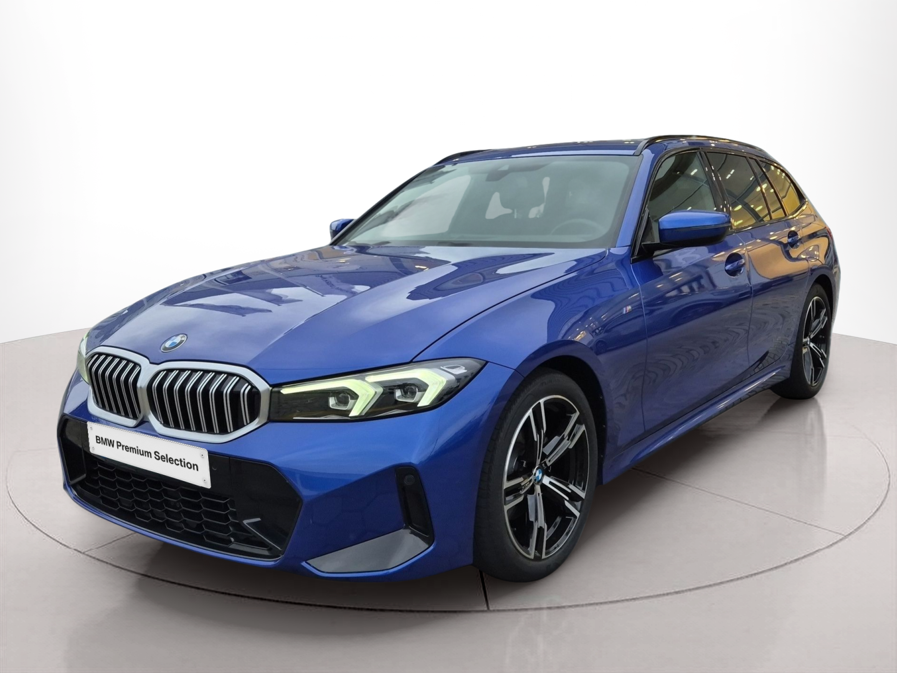 Fotos de BMW Série 3 320d Touring color Azul. Año 2024. 140KW(190CV). Diesel. En concesionario Caetano Baviera Santa Maria da Feira de Santa Maria da Feira